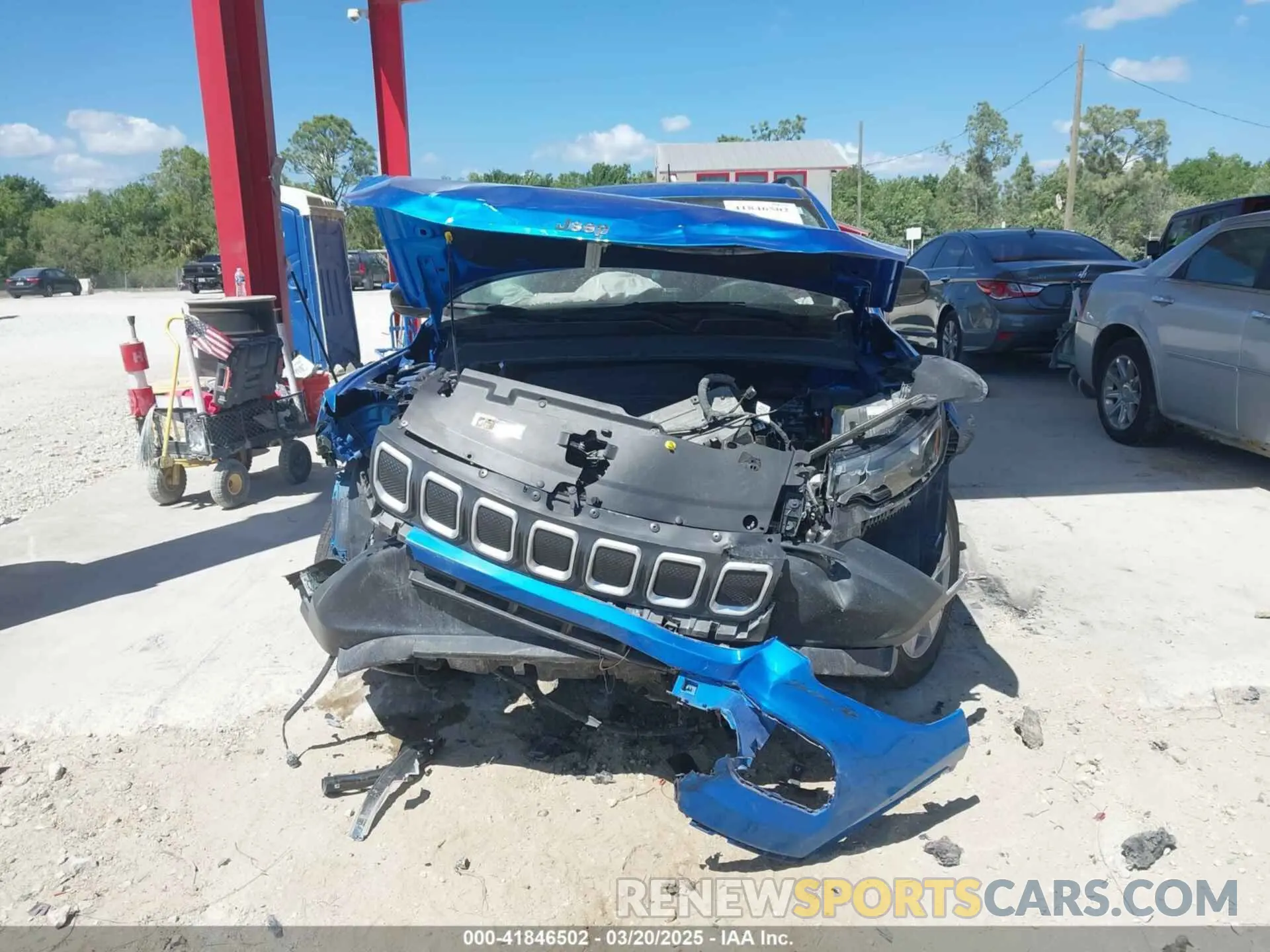 13 Photograph of a damaged car 3C4NJCBB7NT119404 JEEP COMPASS 2022