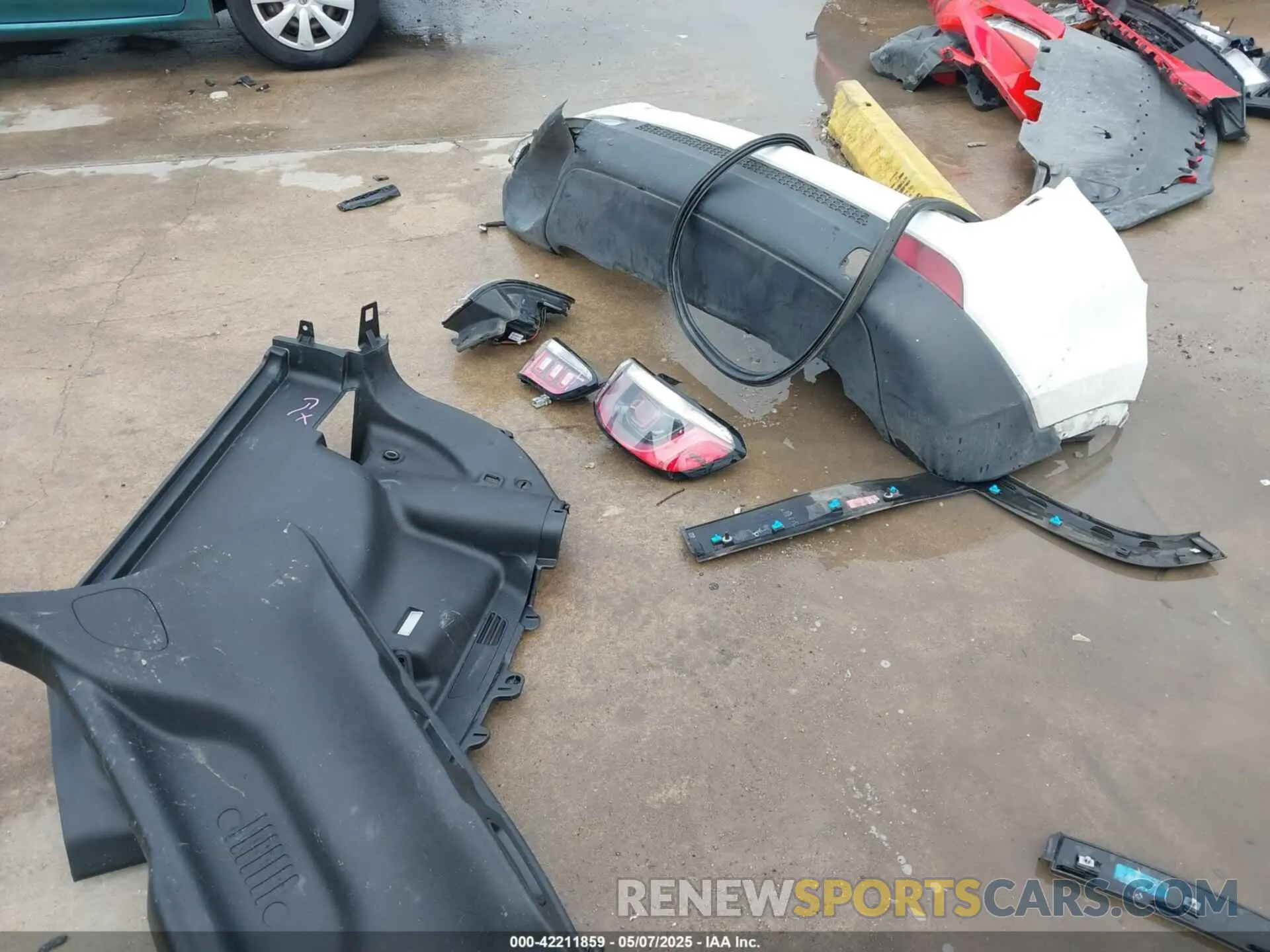 12 Photograph of a damaged car 3C4NJCBB8NT137619 JEEP COMPASS 2022