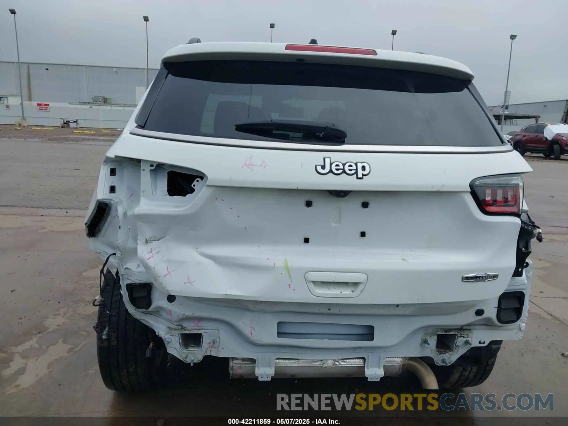 6 Photograph of a damaged car 3C4NJCBB8NT137619 JEEP COMPASS 2022