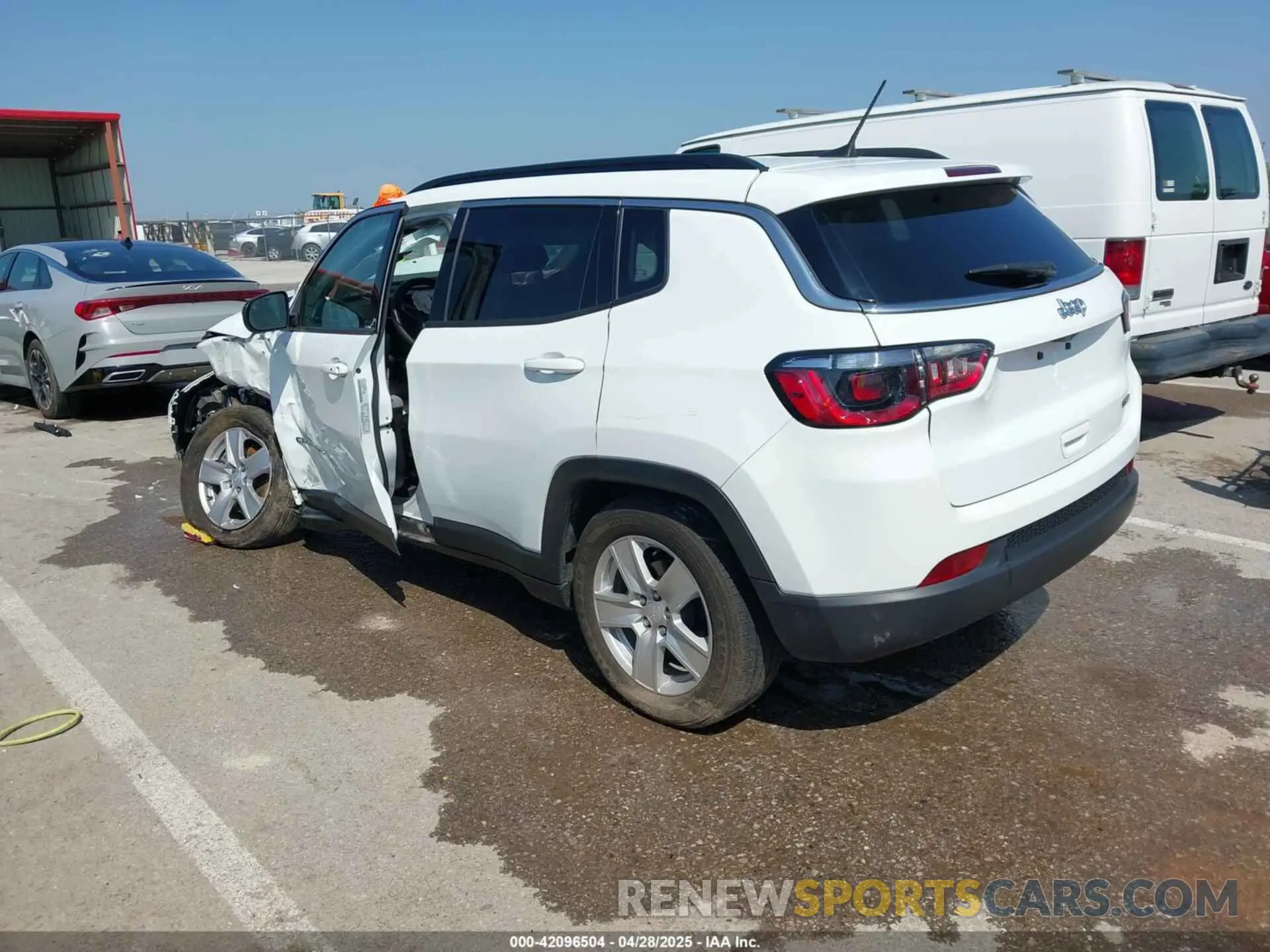 3 Photograph of a damaged car 3C4NJCBB8NT219365 JEEP COMPASS 2022