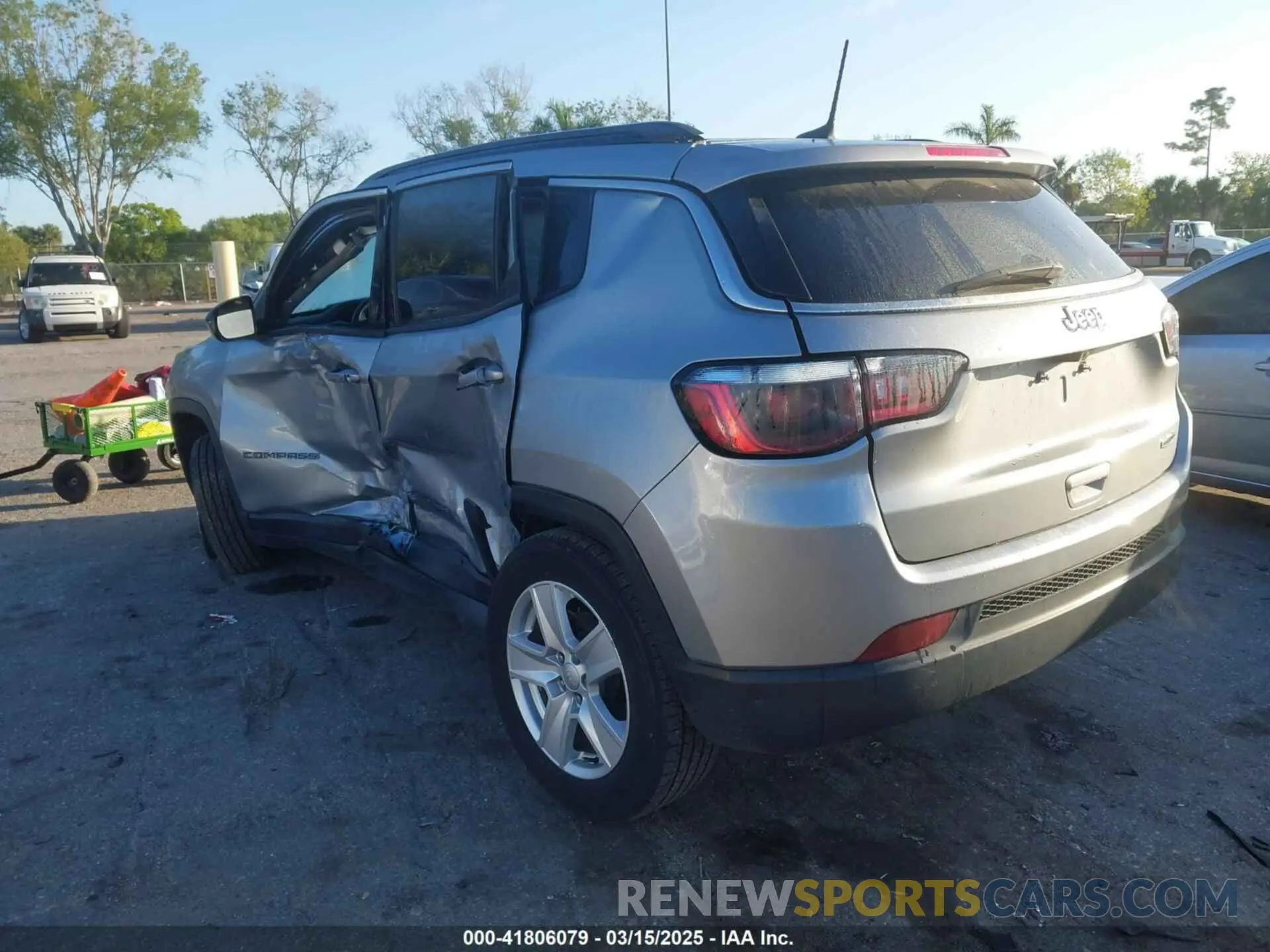 12 Photograph of a damaged car 3C4NJCBBXNT106596 JEEP COMPASS 2022