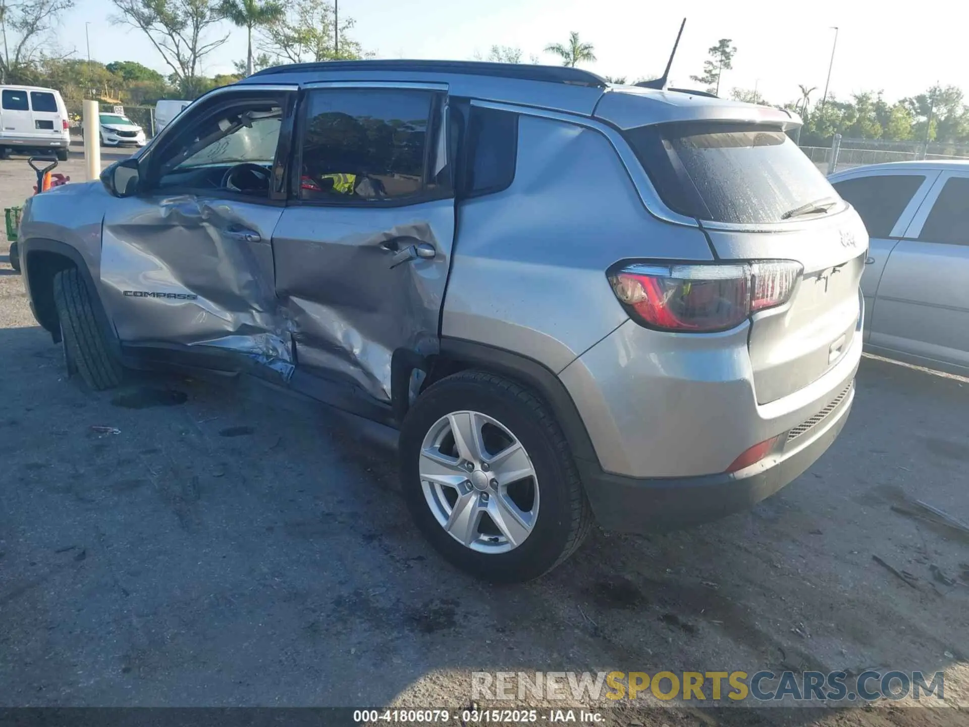 3 Photograph of a damaged car 3C4NJCBBXNT106596 JEEP COMPASS 2022