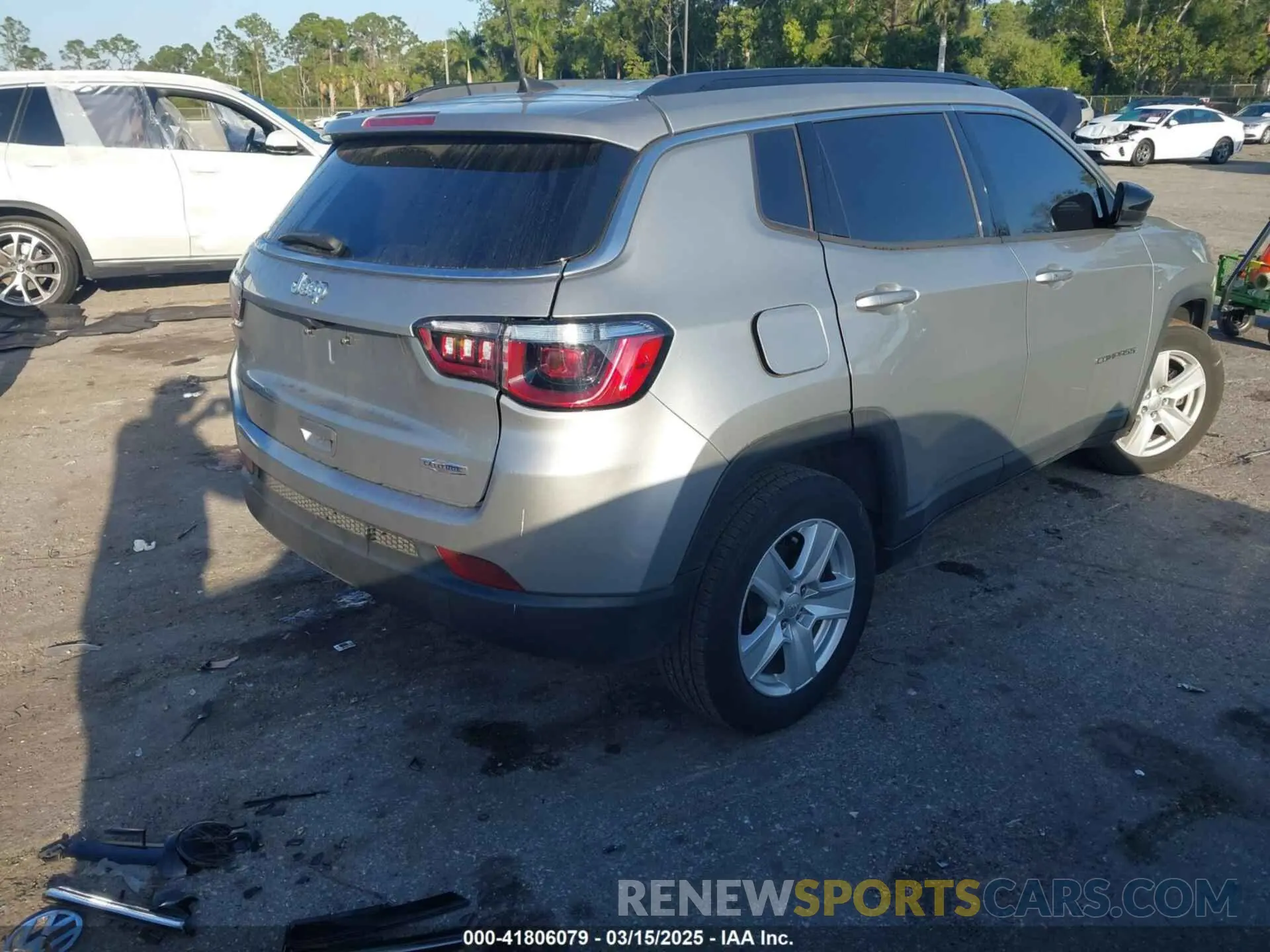 4 Photograph of a damaged car 3C4NJCBBXNT106596 JEEP COMPASS 2022
