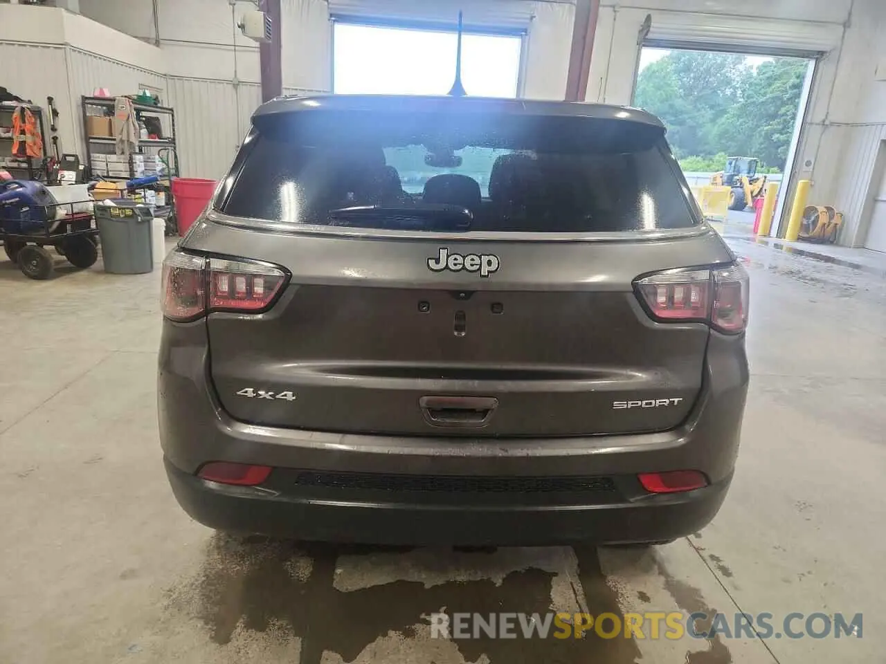 6 Photograph of a damaged car 3C4NJDAB5NT117738 JEEP COMPASS 2022