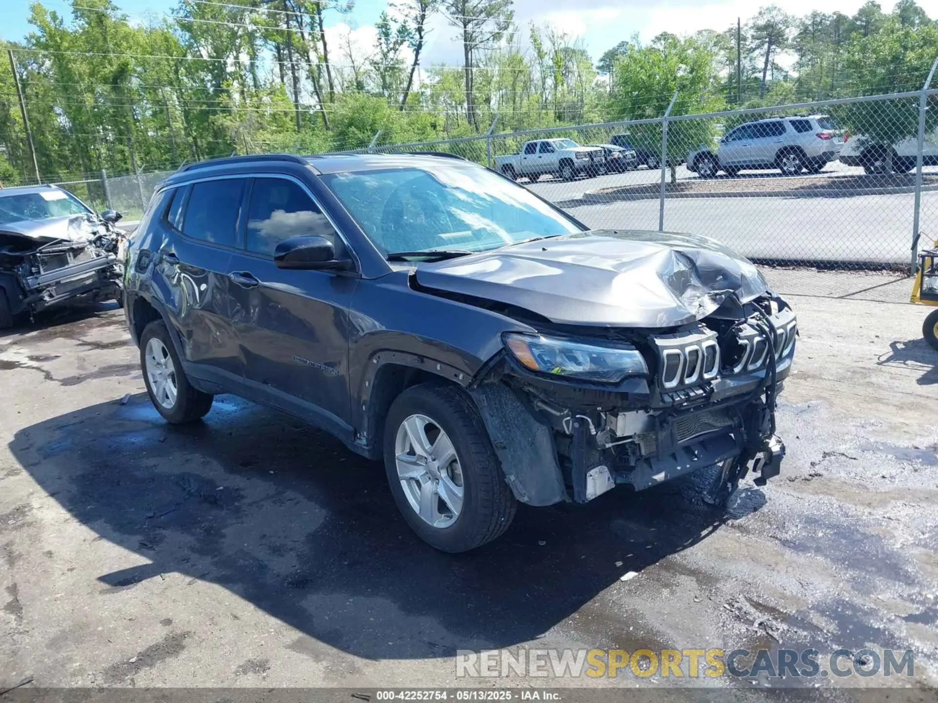 1 Photograph of a damaged car 3C4NJDBB0NT126474 JEEP COMPASS 2022
