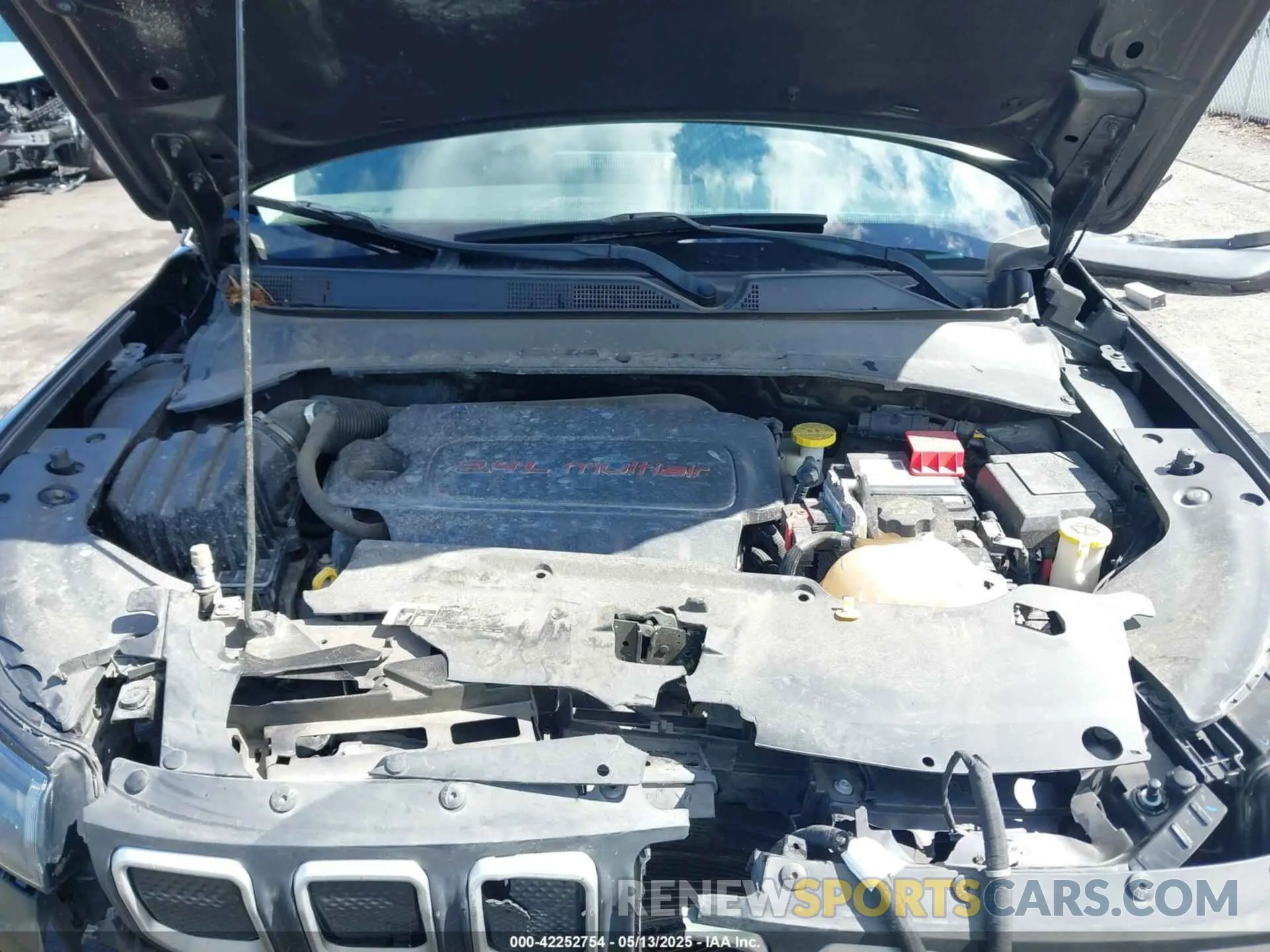 10 Photograph of a damaged car 3C4NJDBB0NT126474 JEEP COMPASS 2022