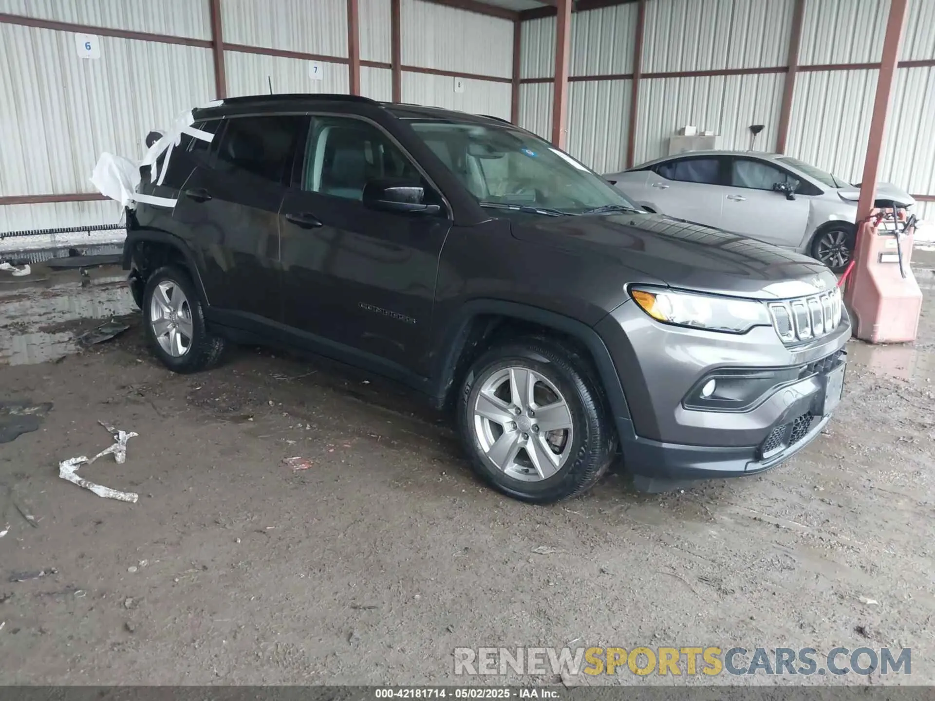1 Photograph of a damaged car 3C4NJDBB1NT223599 JEEP COMPASS 2022