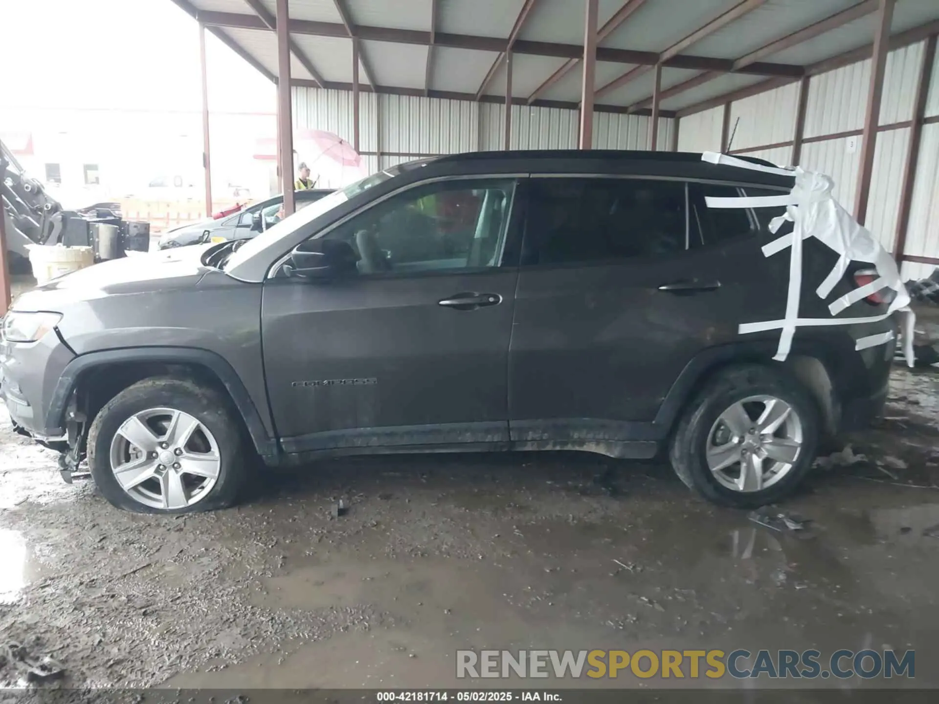 14 Photograph of a damaged car 3C4NJDBB1NT223599 JEEP COMPASS 2022
