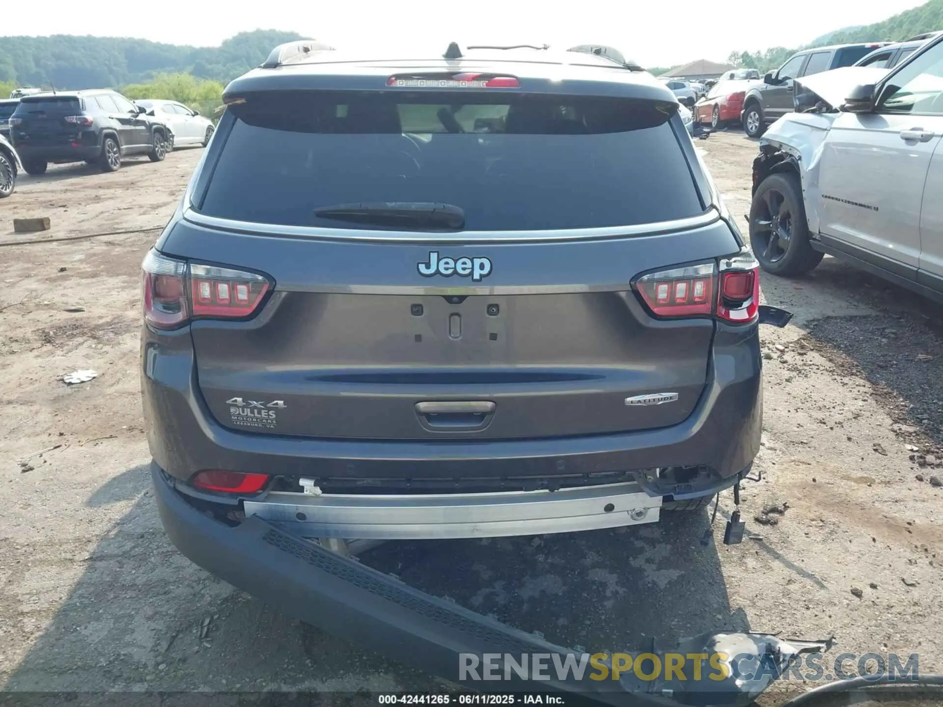 16 Photograph of a damaged car 3C4NJDBB3NT141583 JEEP COMPASS 2022