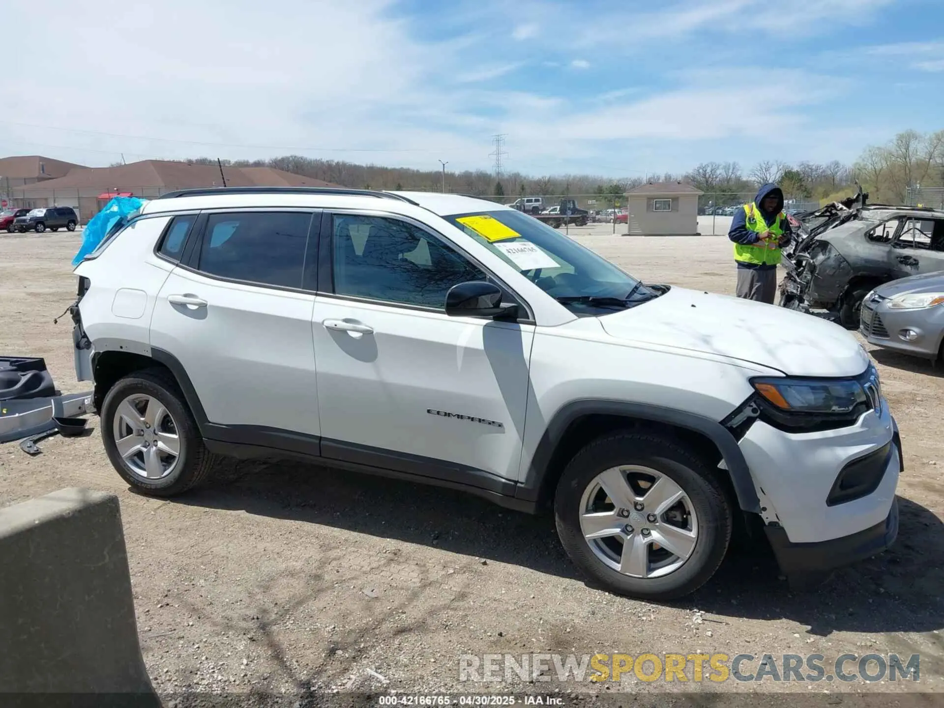 14 Photograph of a damaged car 3C4NJDBB3NT156973 JEEP COMPASS 2022