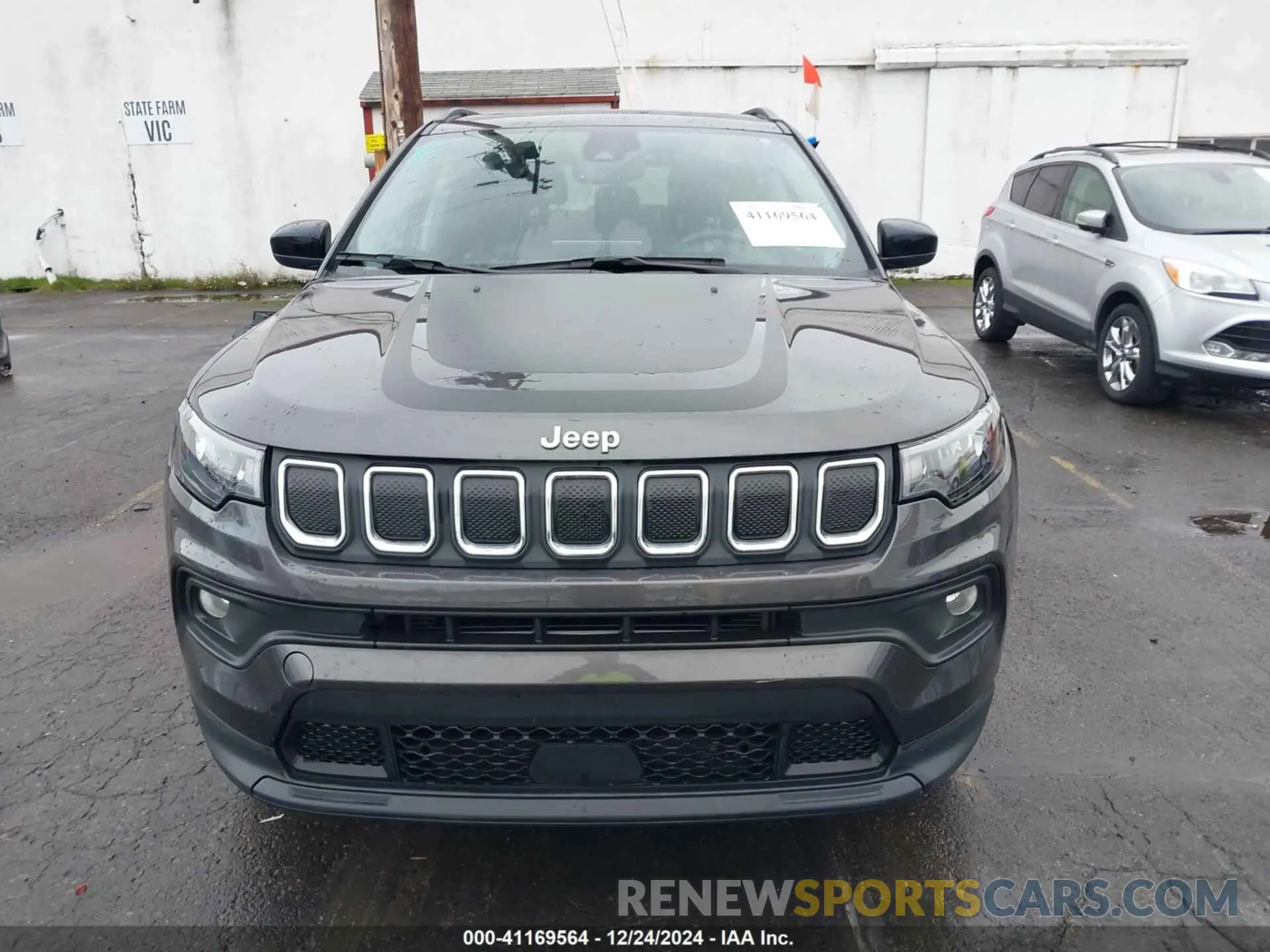 13 Photograph of a damaged car 3C4NJDBB3NT211986 JEEP COMPASS 2022