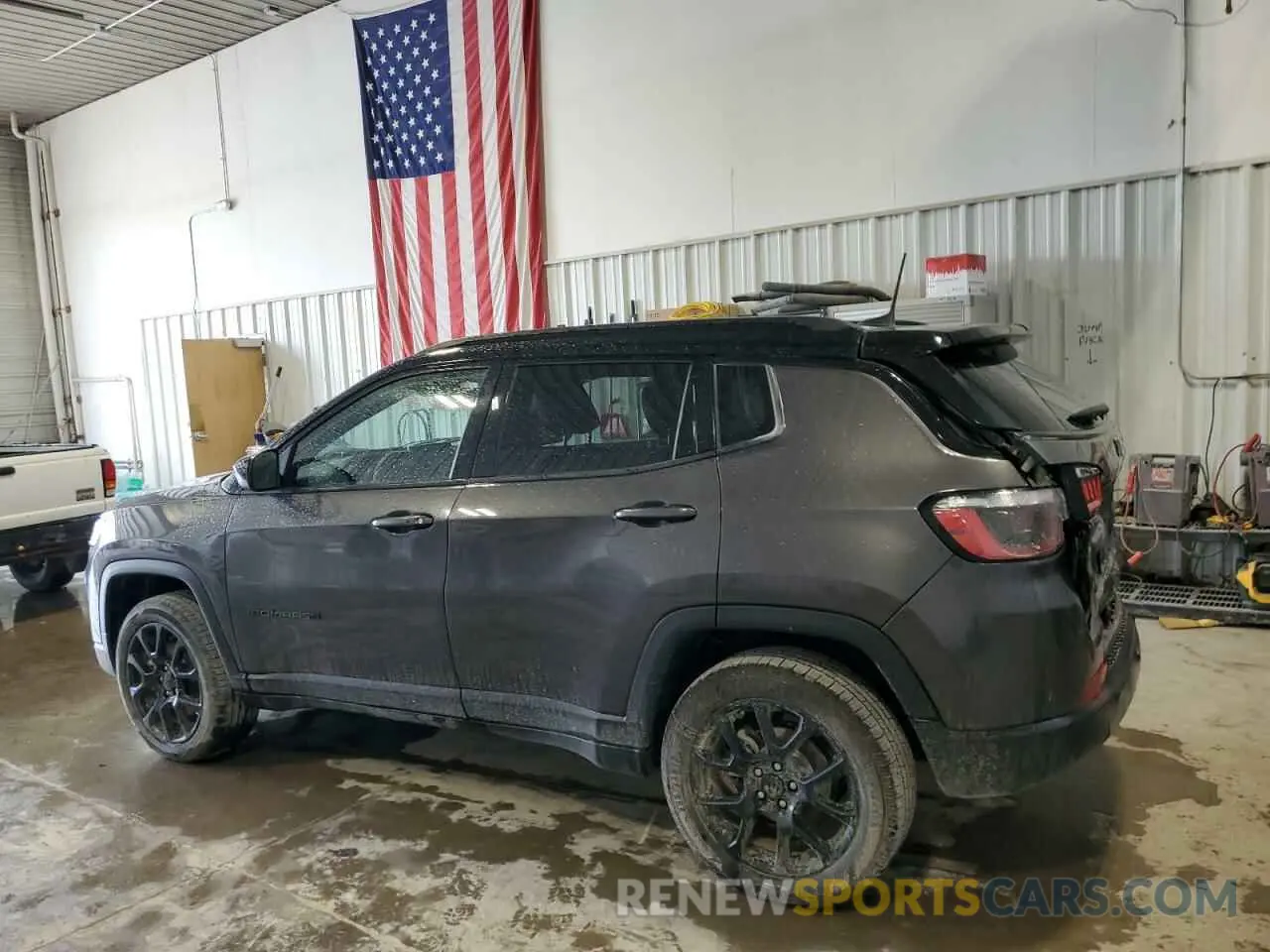 2 Photograph of a damaged car 3C4NJDBB4NT222303 JEEP COMPASS 2022