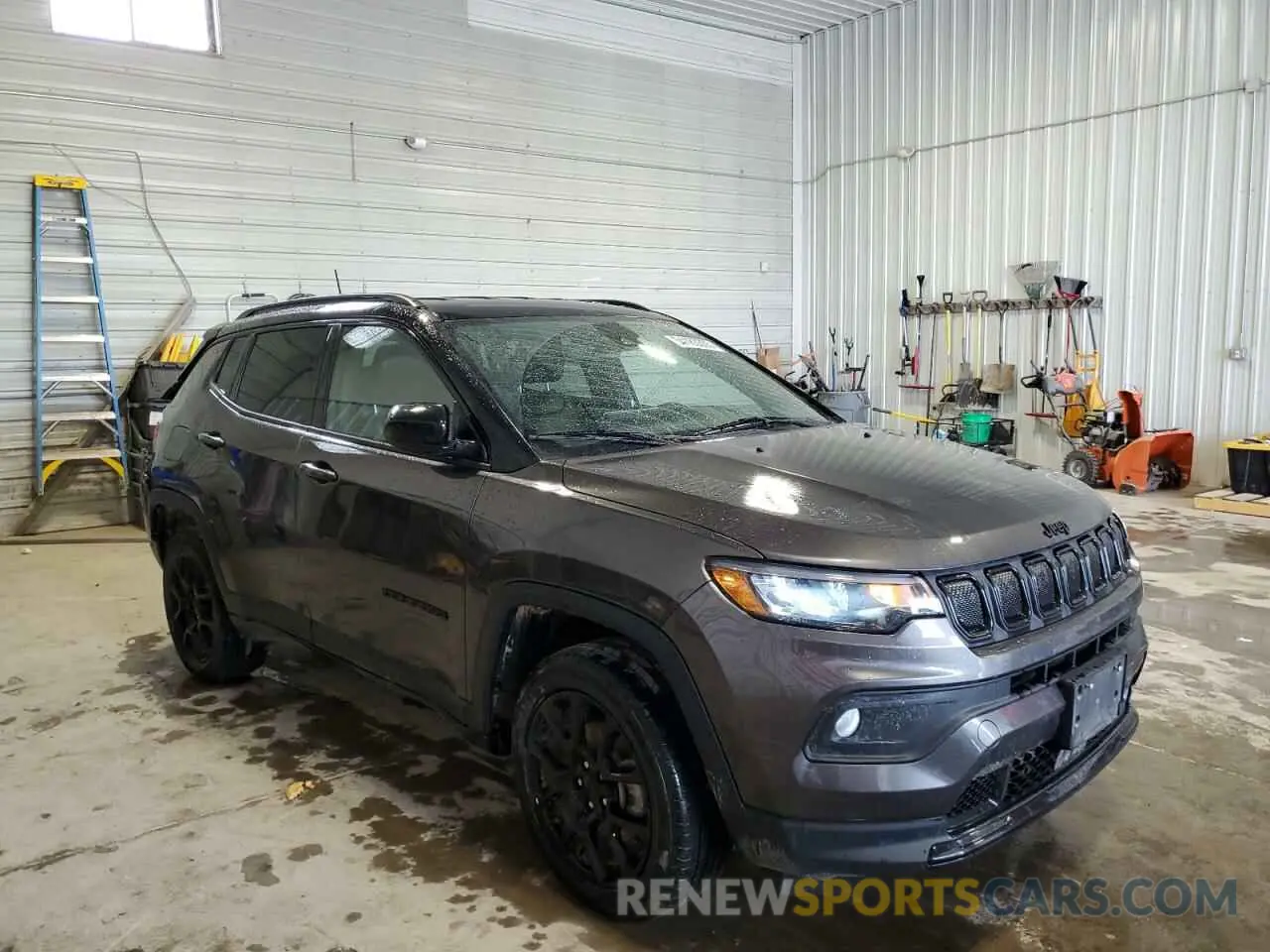 4 Photograph of a damaged car 3C4NJDBB4NT222303 JEEP COMPASS 2022