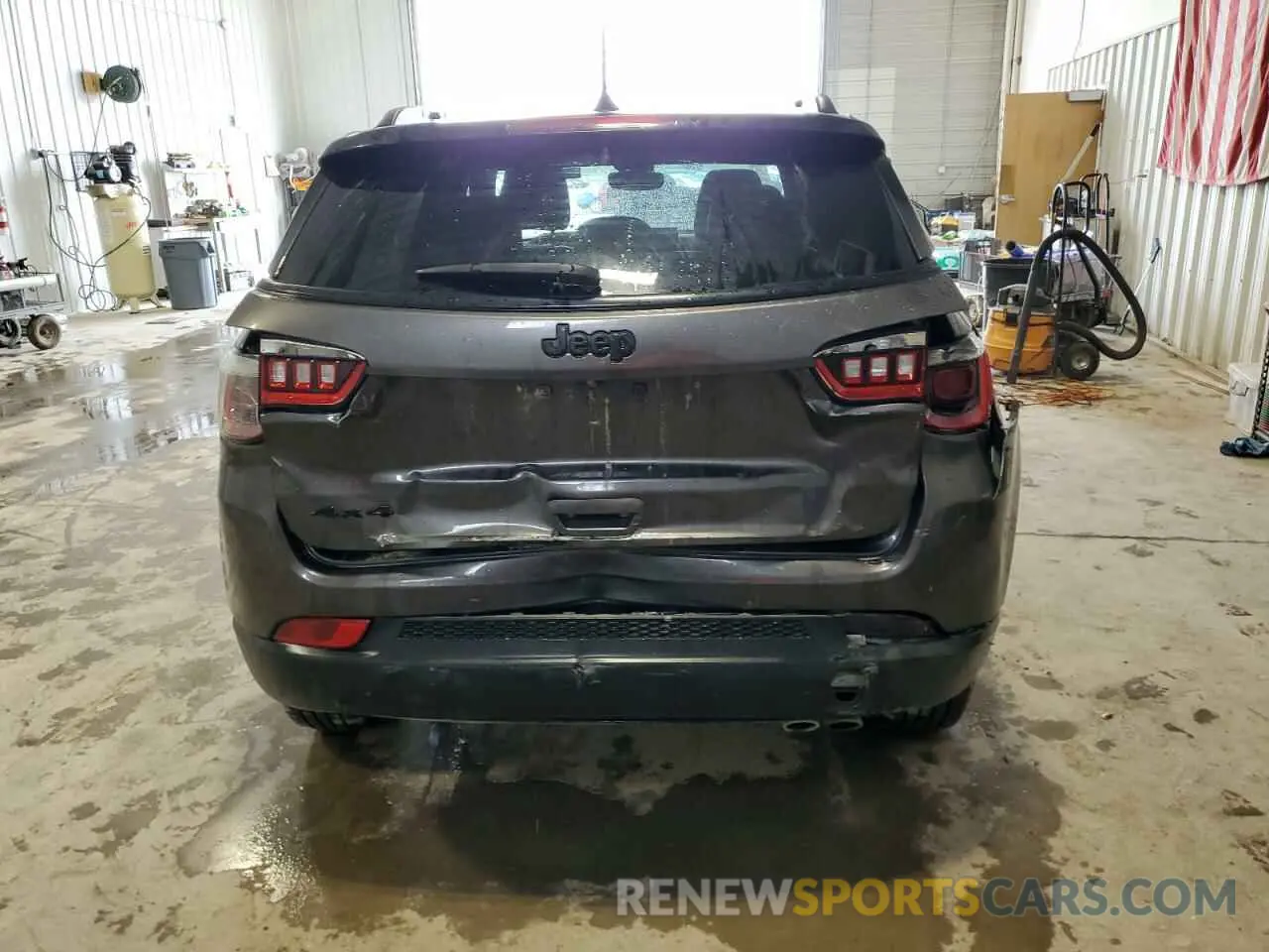 6 Photograph of a damaged car 3C4NJDBB4NT222303 JEEP COMPASS 2022