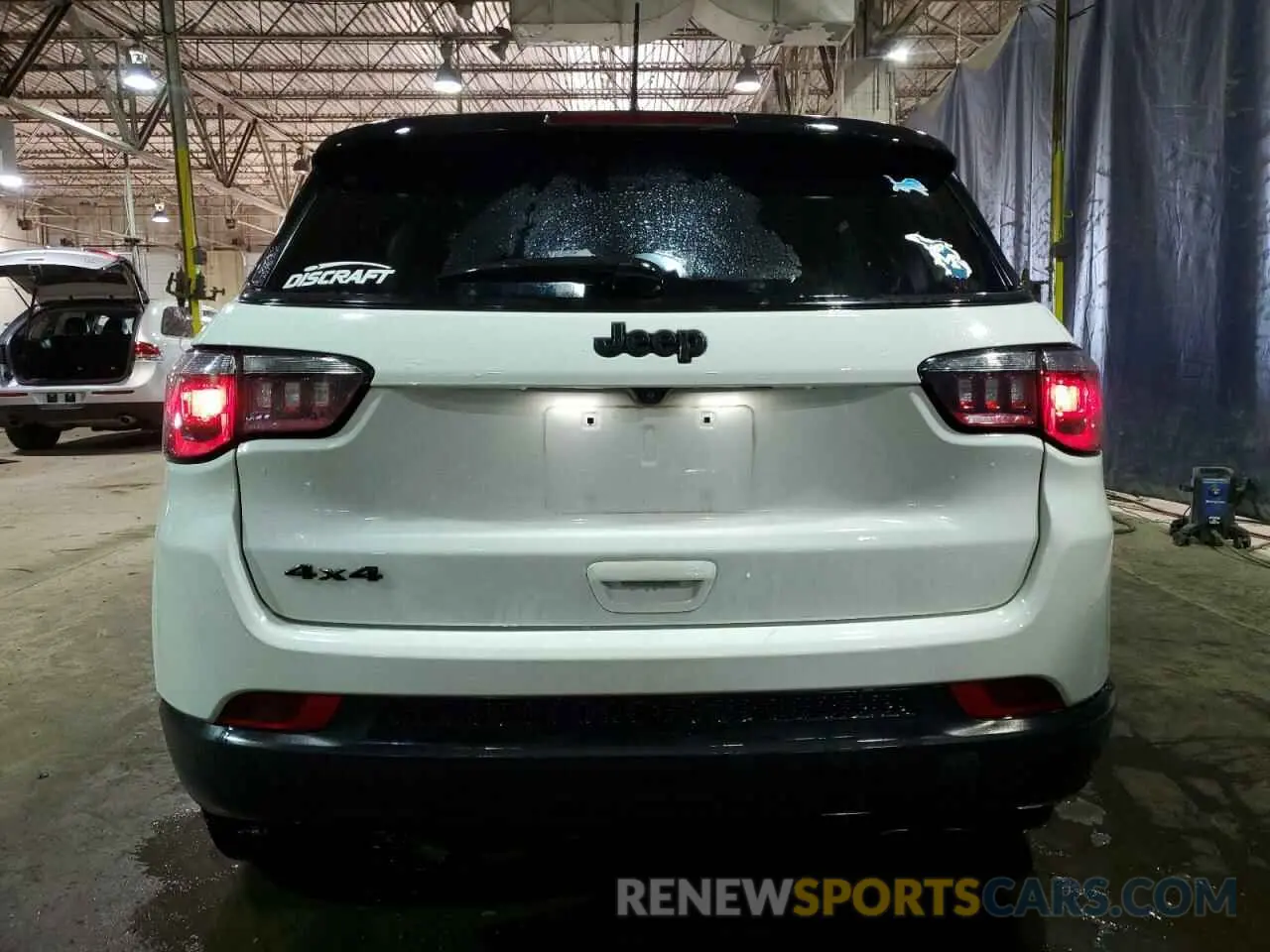 6 Photograph of a damaged car 3C4NJDBB5NT176884 JEEP COMPASS 2022