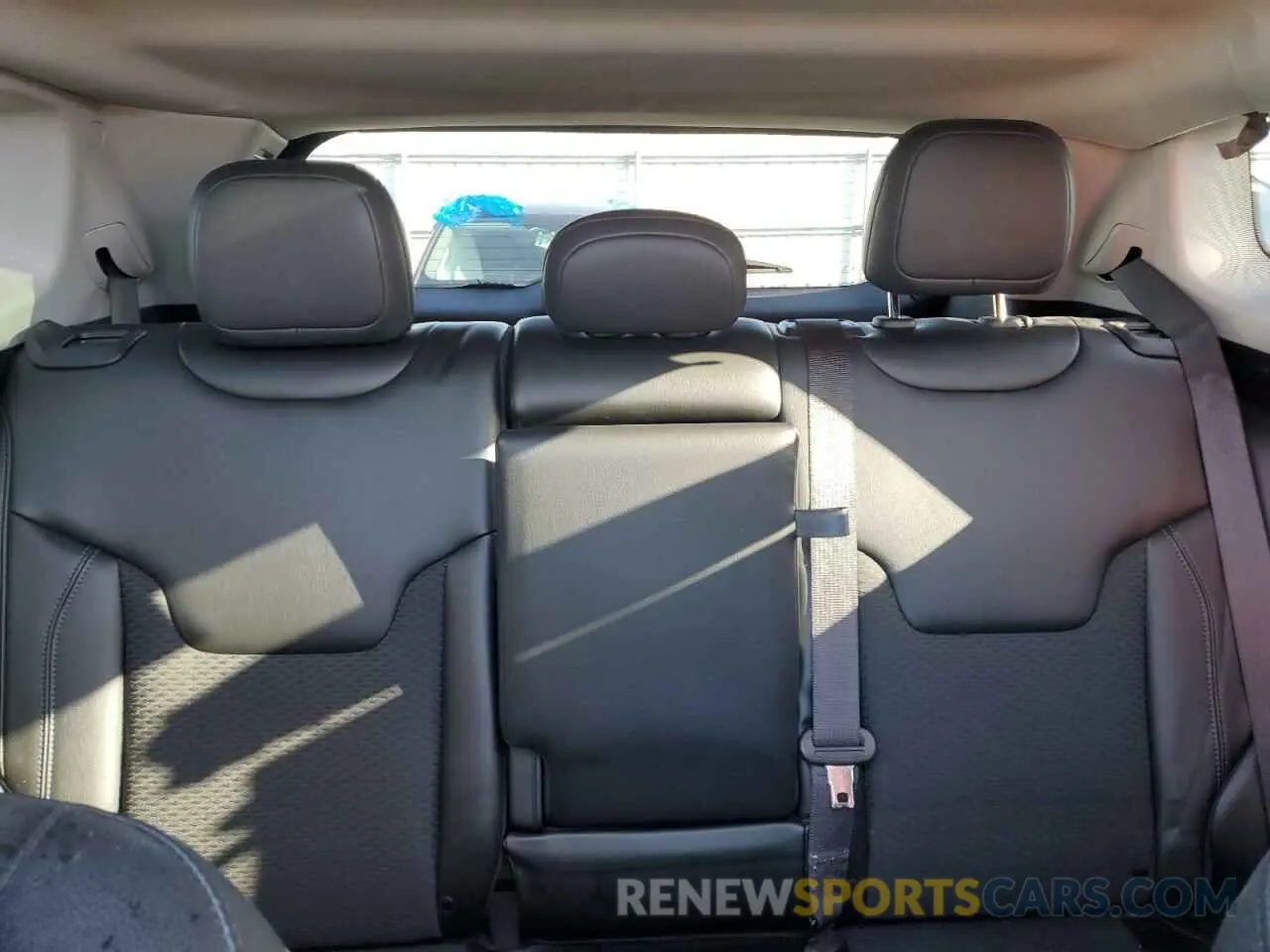10 Photograph of a damaged car 3C4NJDBB6NT107119 JEEP COMPASS 2022