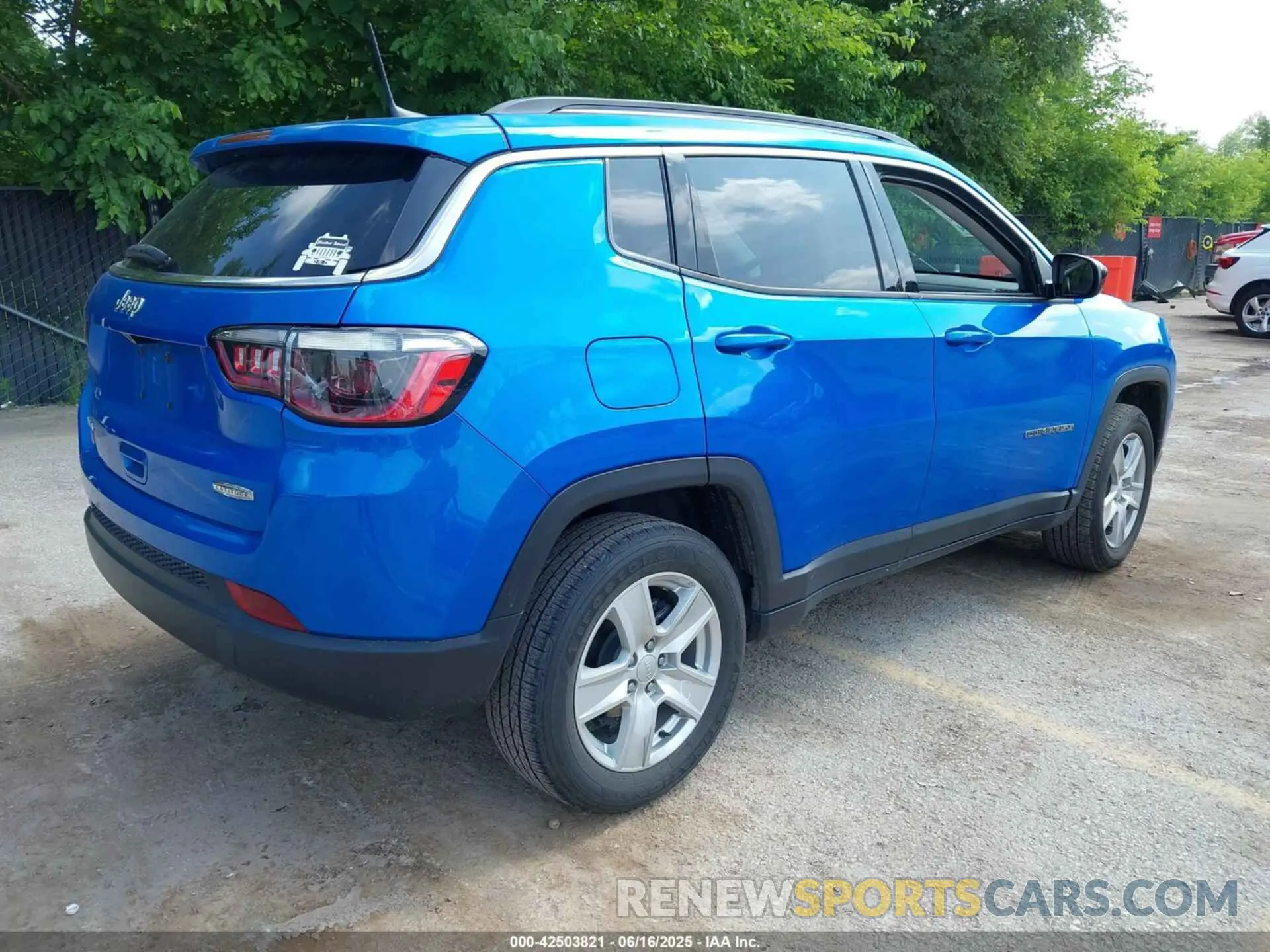 4 Фотография поврежденного автомобиля 3C4NJDBB6NT175193 JEEP COMPASS 2022