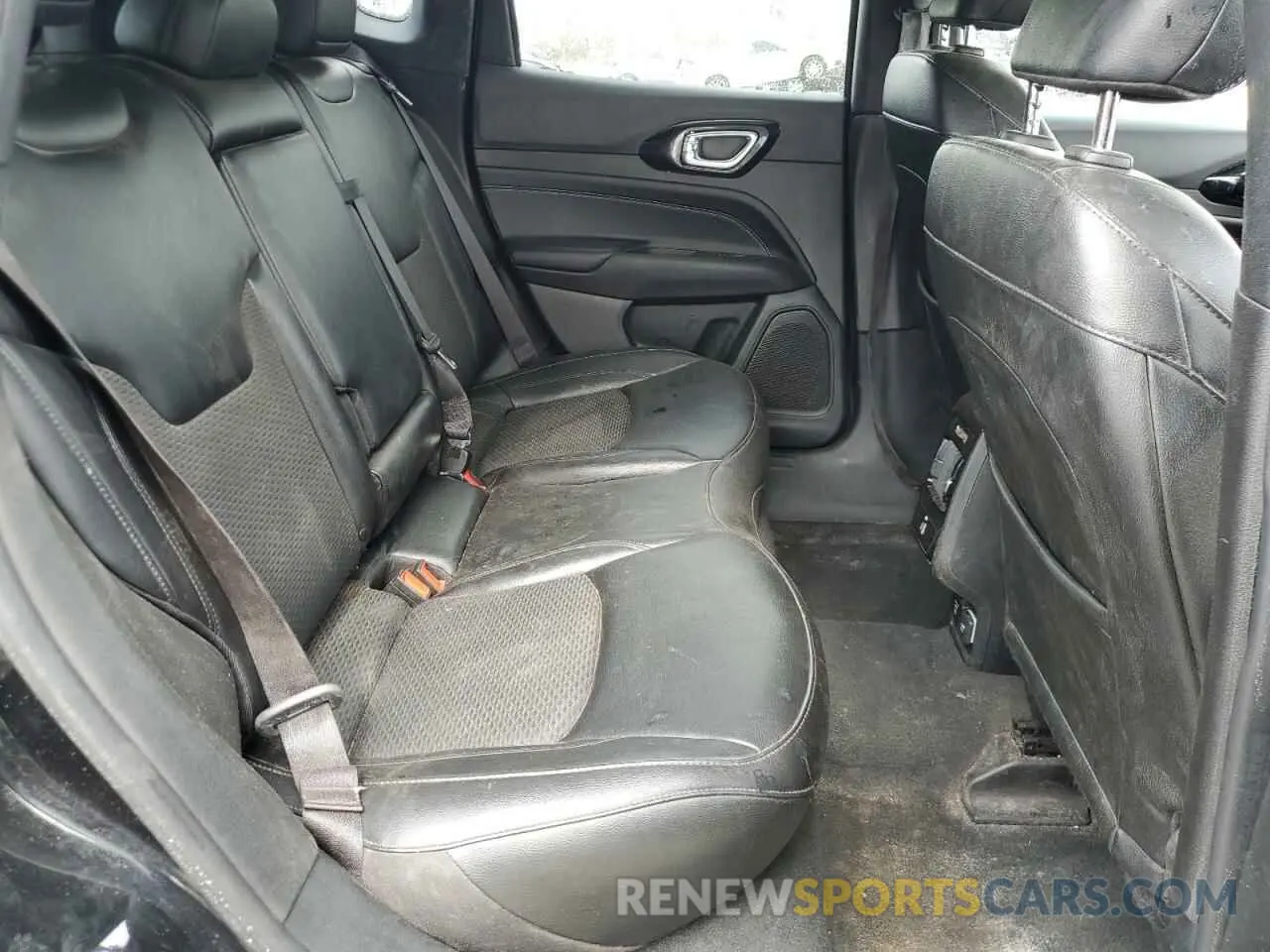 11 Photograph of a damaged car 3C4NJDBB6NT182287 JEEP COMPASS 2022