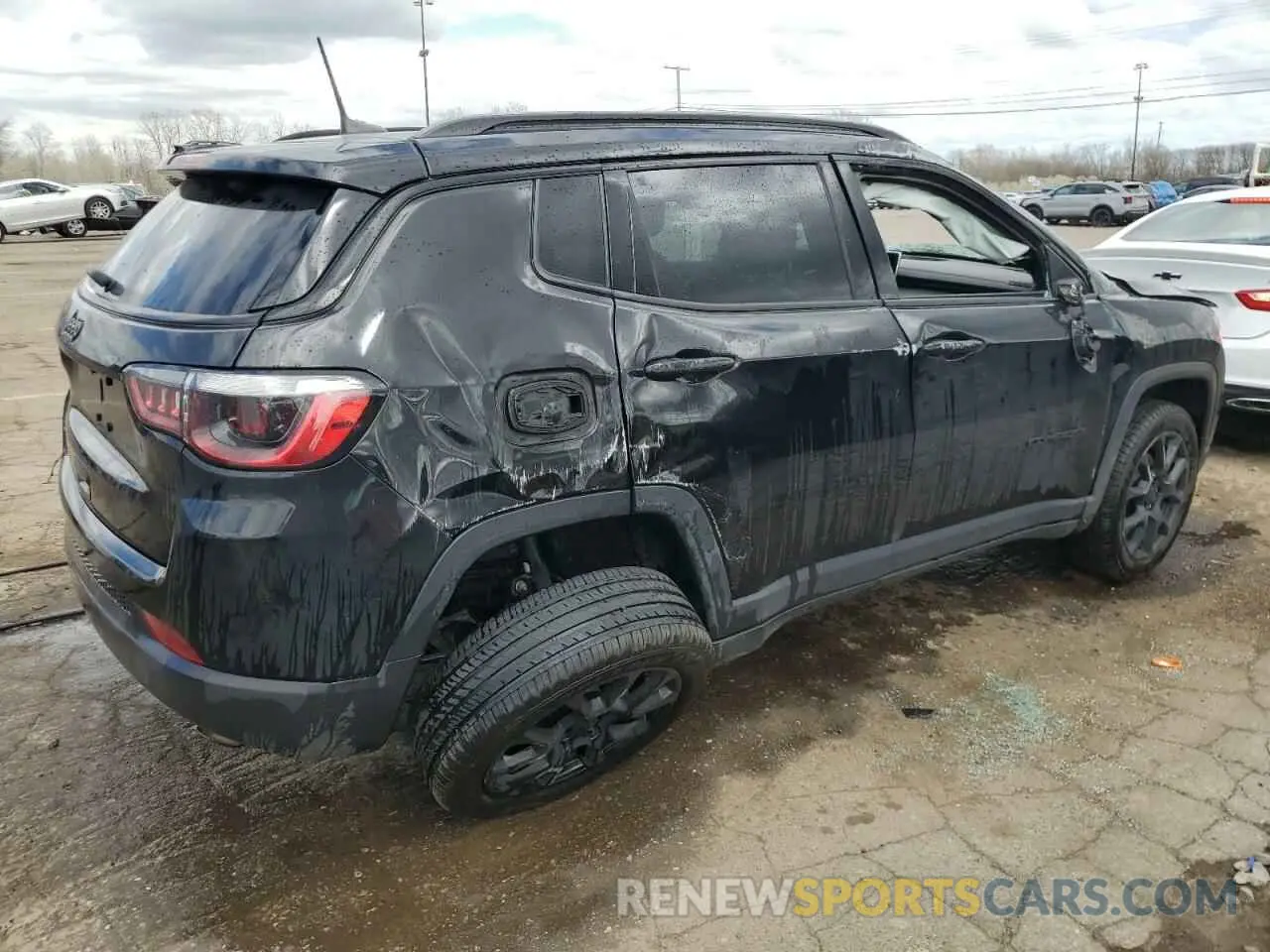 3 Photograph of a damaged car 3C4NJDBB6NT182287 JEEP COMPASS 2022