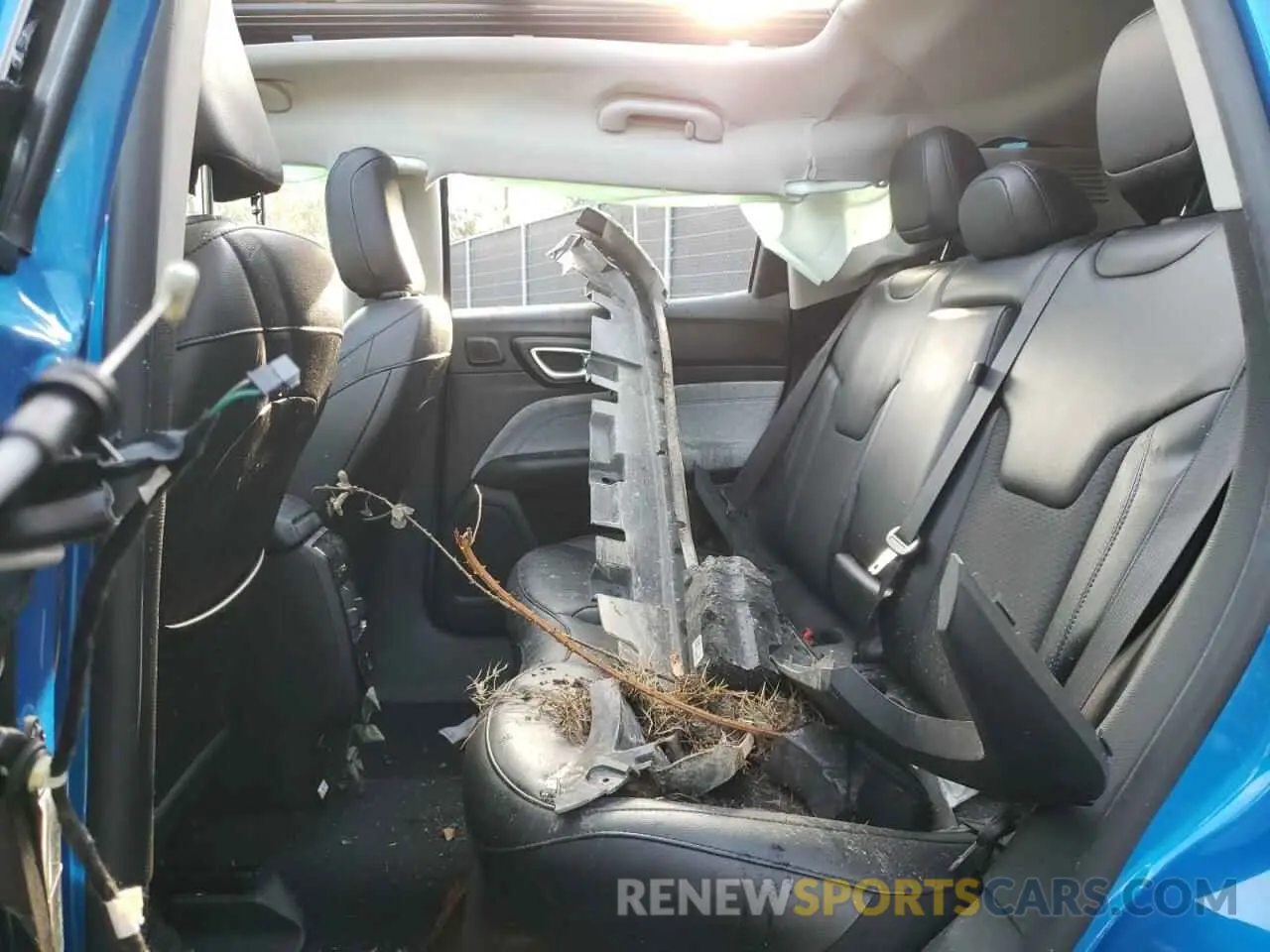 11 Photograph of a damaged car 3C4NJDBB7NT122230 JEEP COMPASS 2022
