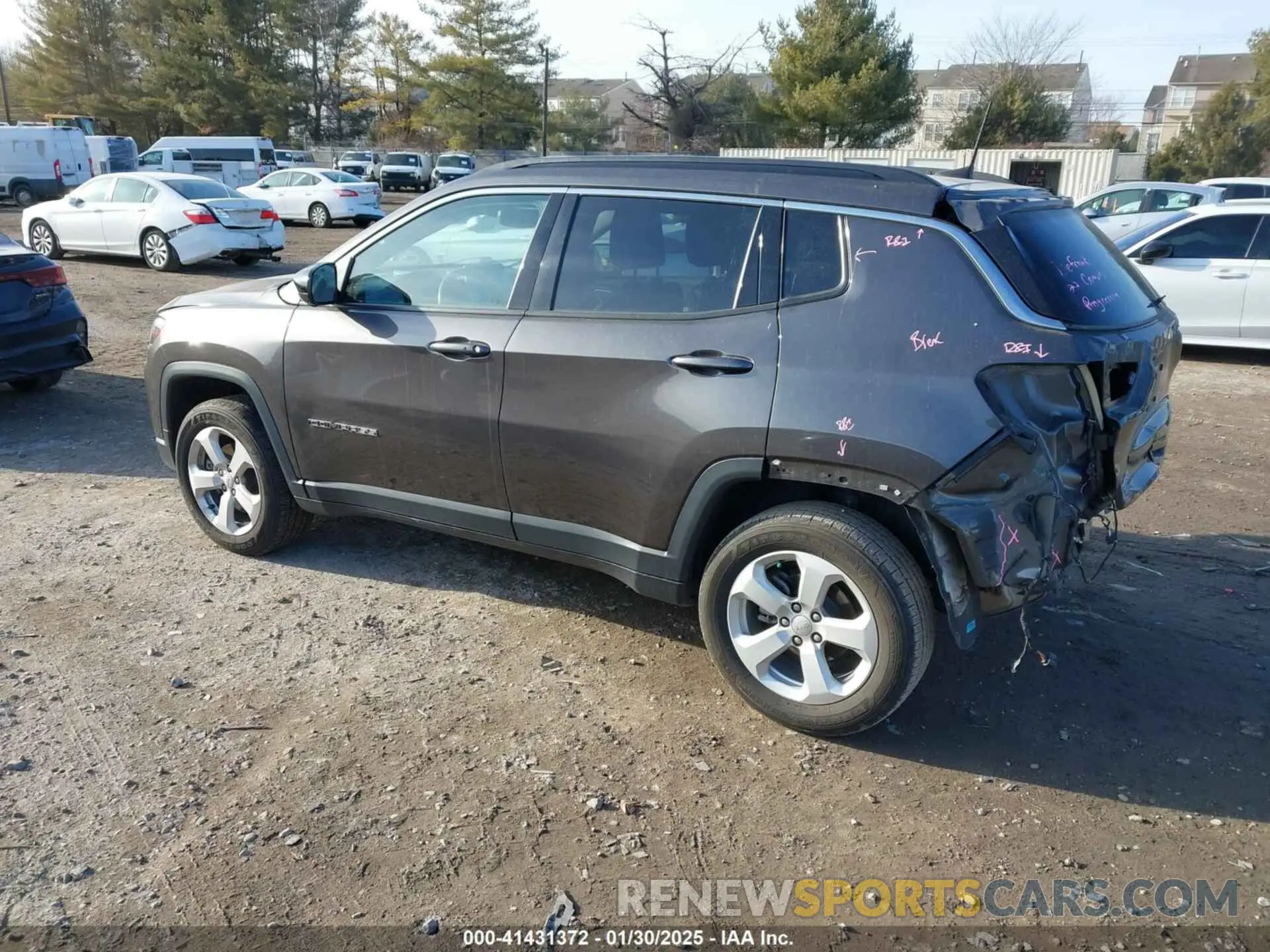 3 Photograph of a damaged car 3C4NJDBB7NT123913 JEEP COMPASS 2022