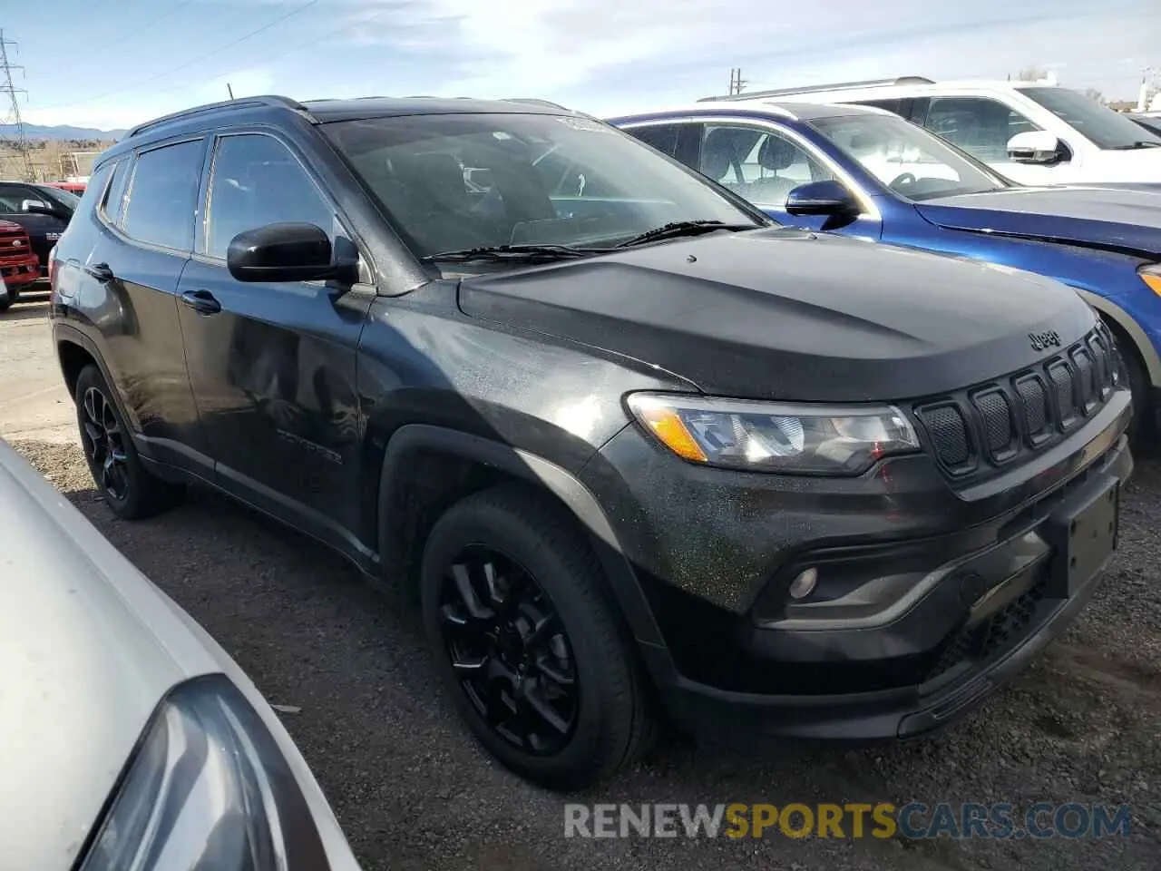 4 Photograph of a damaged car 3C4NJDBB9NT171526 JEEP COMPASS 2022