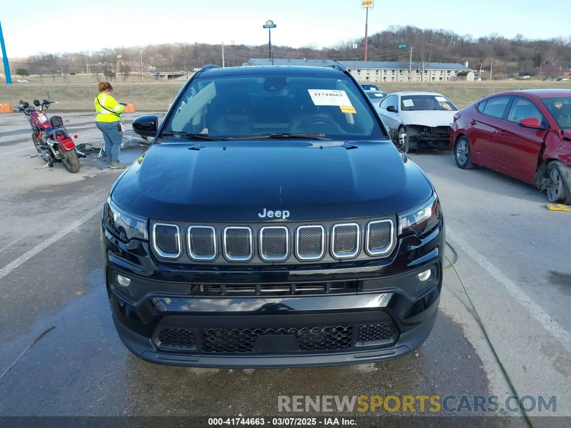 12 Photograph of a damaged car 3C4NJDBB9NT210065 JEEP COMPASS 2022