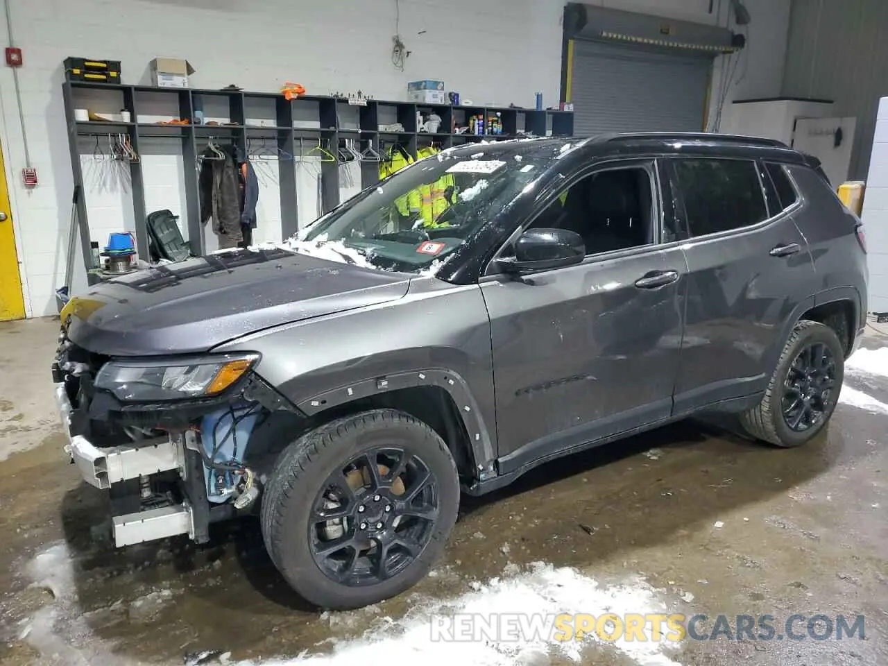1 Photograph of a damaged car 3C4NJDBBXNT171454 JEEP COMPASS 2022