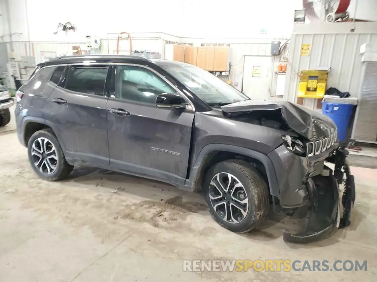 4 Photograph of a damaged car 3C4NJDCB0NT103601 JEEP COMPASS 2022