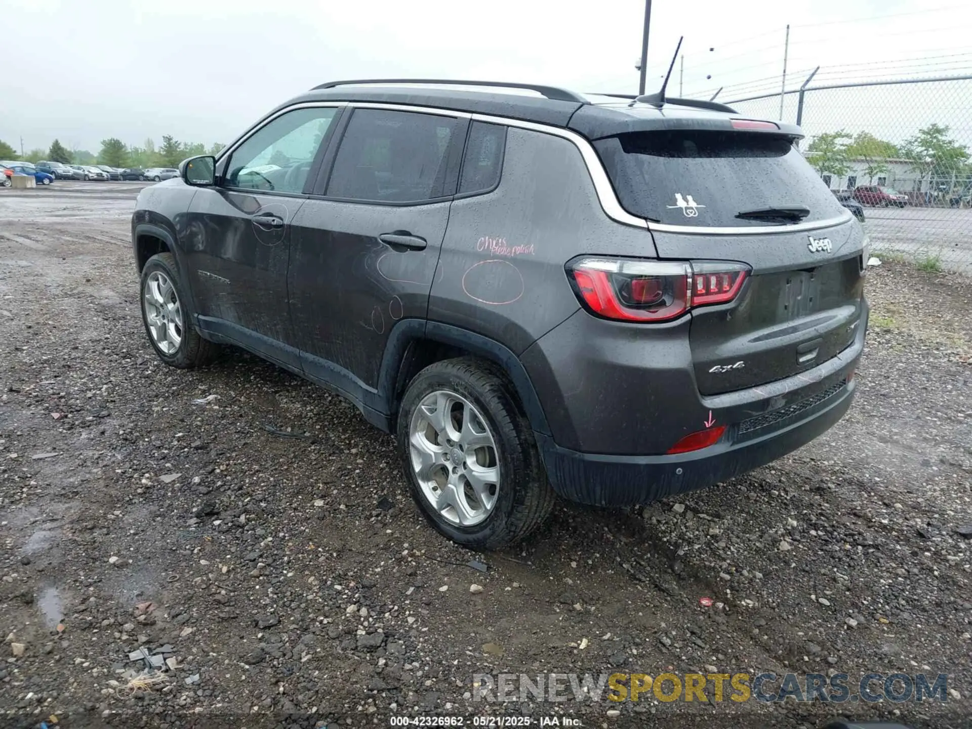 3 Photograph of a damaged car 3C4NJDCB0NT132239 JEEP COMPASS 2022