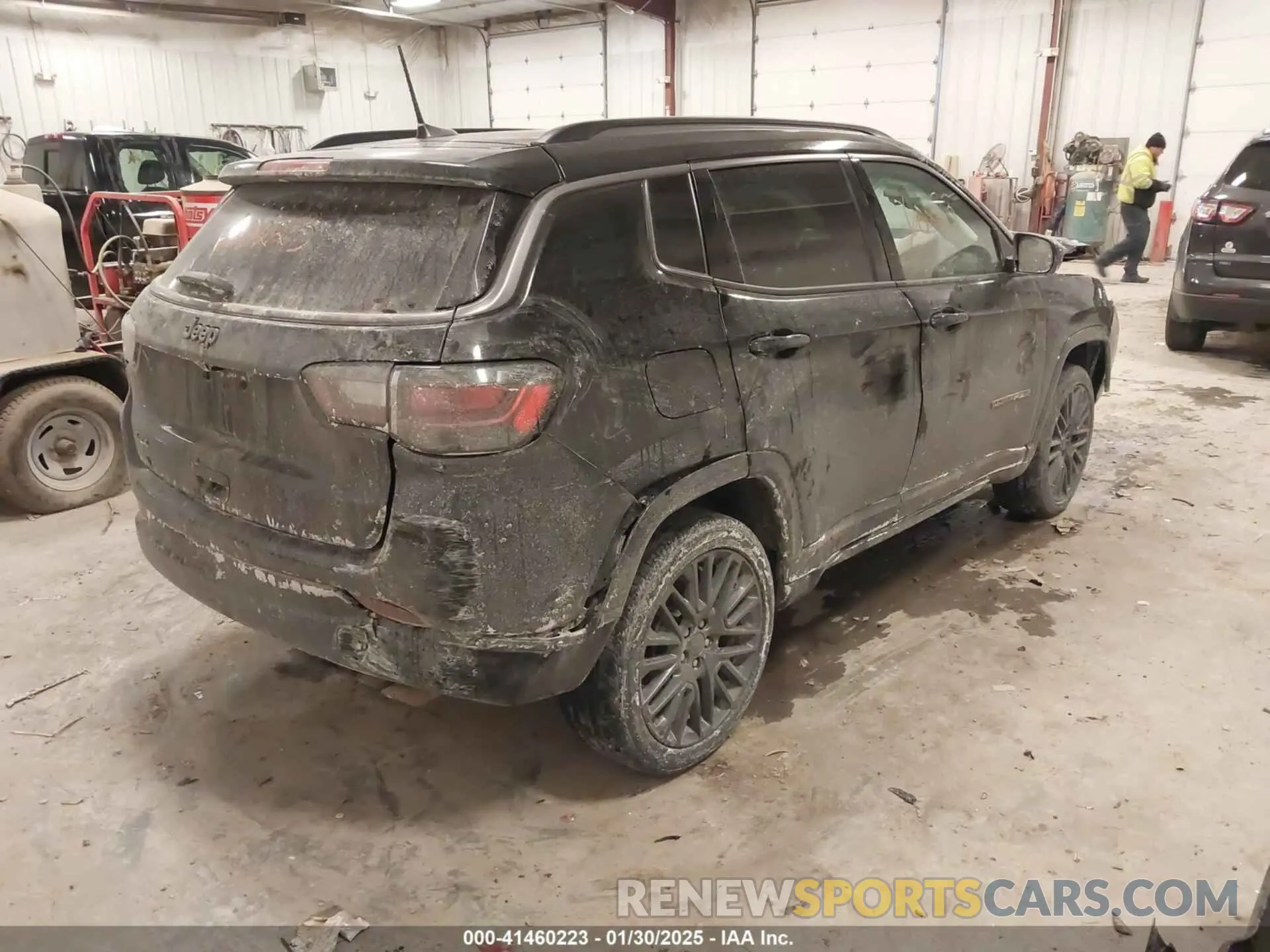 4 Photograph of a damaged car 3C4NJDCB0NT173650 JEEP COMPASS 2022