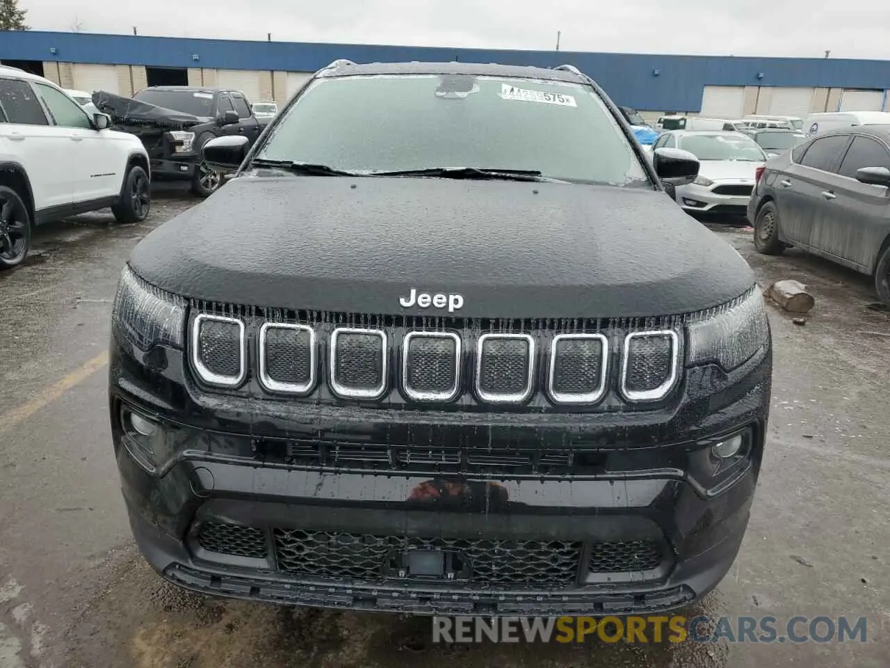 5 Photograph of a damaged car 3C4NJDCB0NT186172 JEEP COMPASS 2022