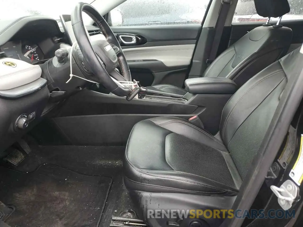 7 Photograph of a damaged car 3C4NJDCB0NT186172 JEEP COMPASS 2022
