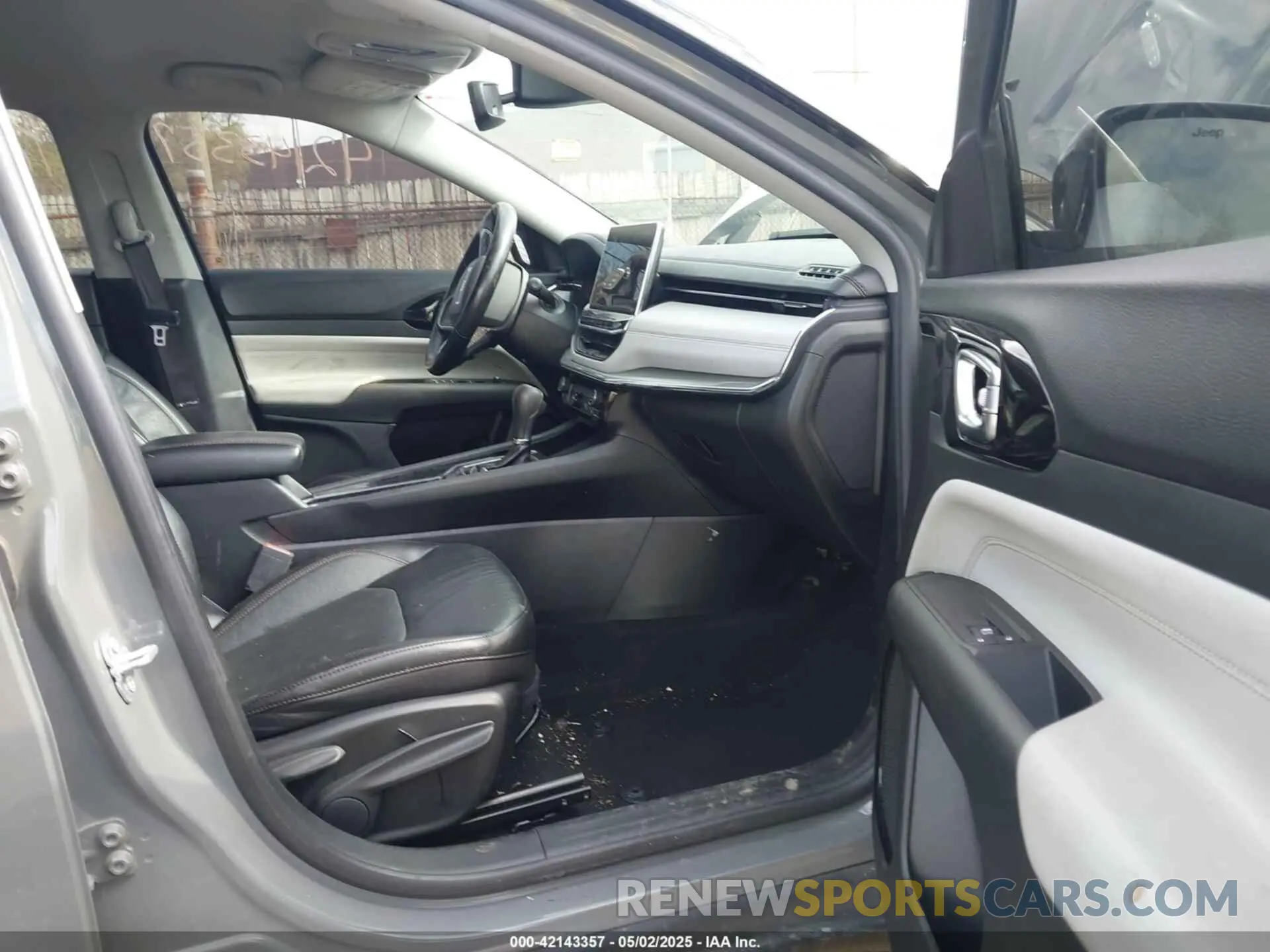 5 Photograph of a damaged car 3C4NJDCB3NT145518 JEEP COMPASS 2022