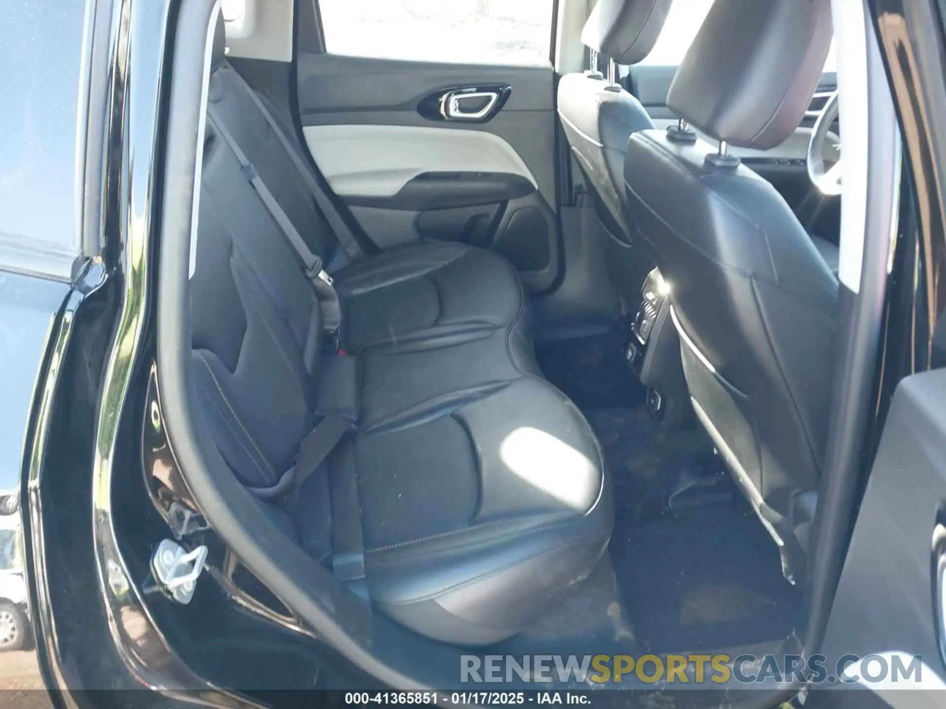 8 Фотография поврежденного автомобиля 3C4NJDCB4NT150078 JEEP COMPASS 2022