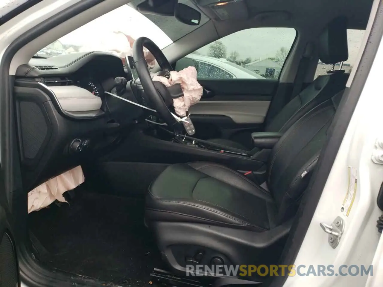 7 Photograph of a damaged car 3C4NJDCB4NT173148 JEEP COMPASS 2022