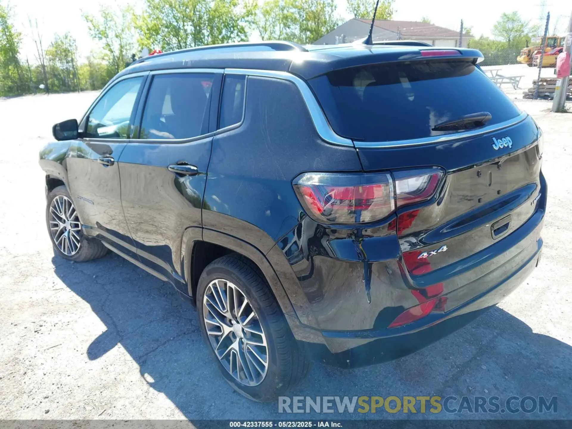 3 Photograph of a damaged car 3C4NJDCB4NT189558 JEEP COMPASS 2022