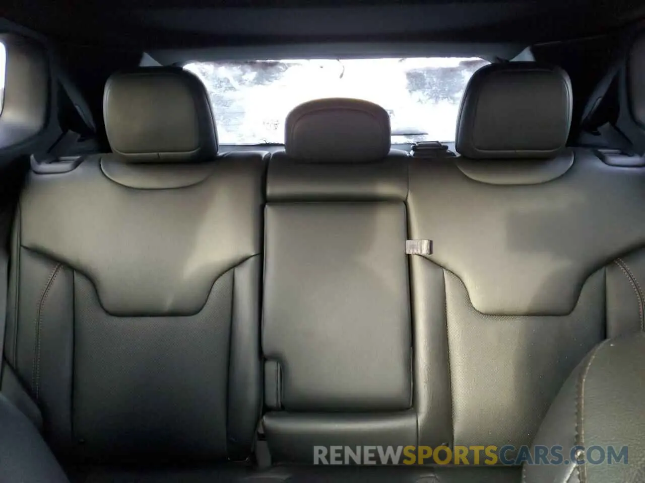 10 Photograph of a damaged car 3C4NJDCB5NT191741 JEEP COMPASS 2022