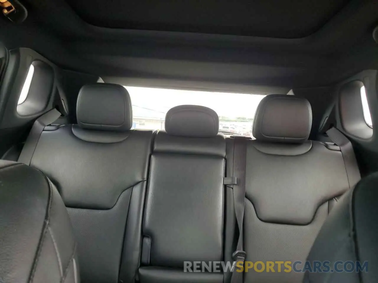 10 Photograph of a damaged car 3C4NJDCB6NT104462 JEEP COMPASS 2022