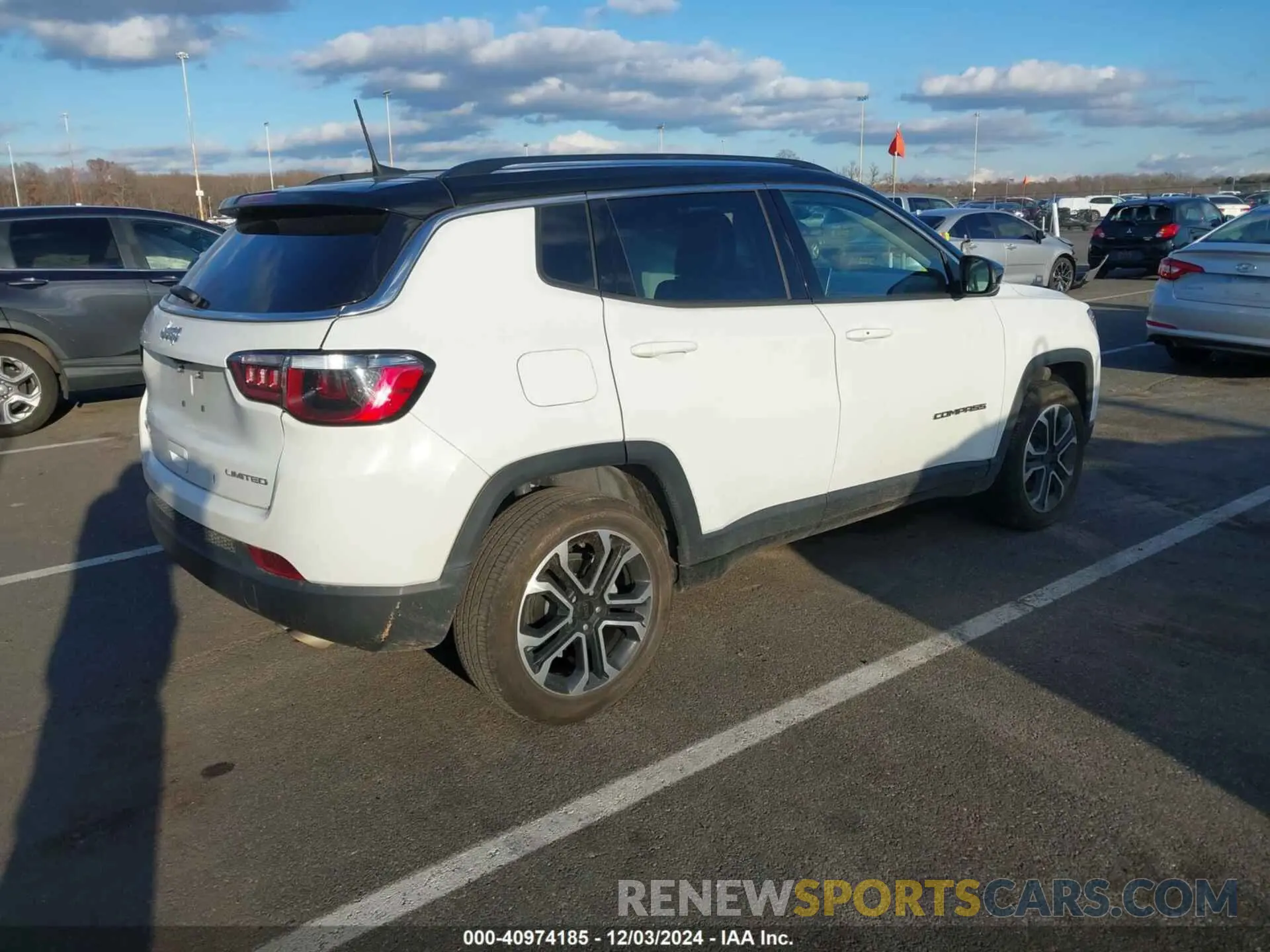 4 Photograph of a damaged car 3C4NJDCB6NT190971 JEEP COMPASS 2022