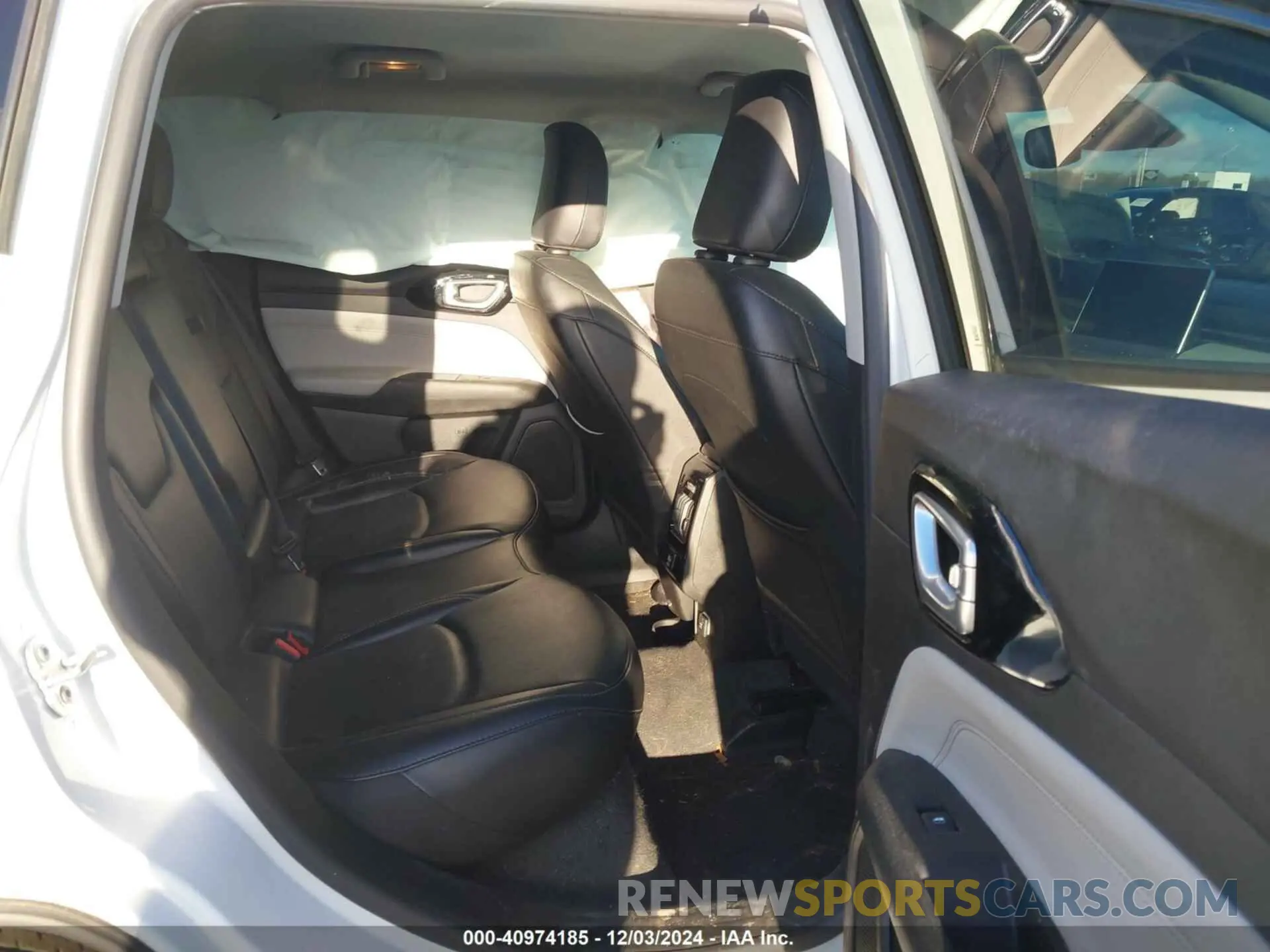 8 Photograph of a damaged car 3C4NJDCB6NT190971 JEEP COMPASS 2022
