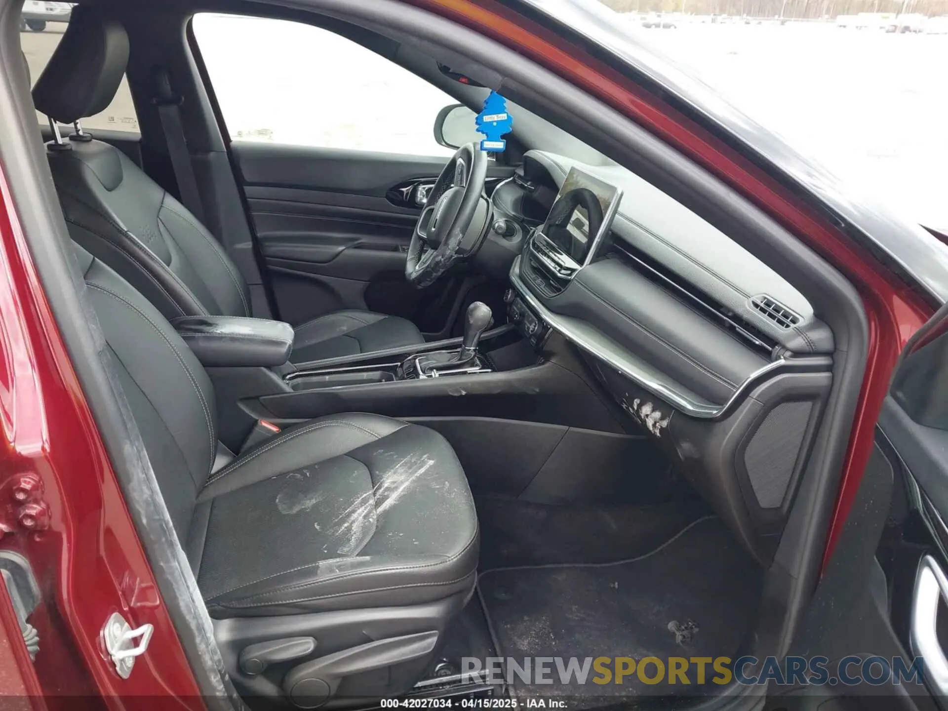 5 Photograph of a damaged car 3C4NJDCB7NT101666 JEEP COMPASS 2022