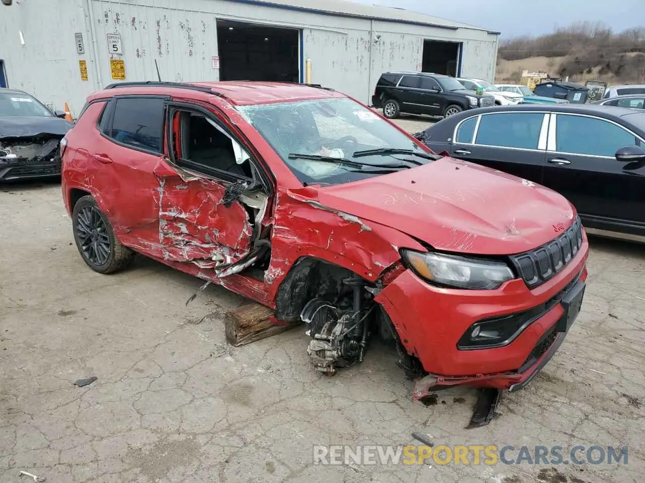 4 Фотография поврежденного автомобиля 3C4NJDCB7NT211830 JEEP COMPASS 2022