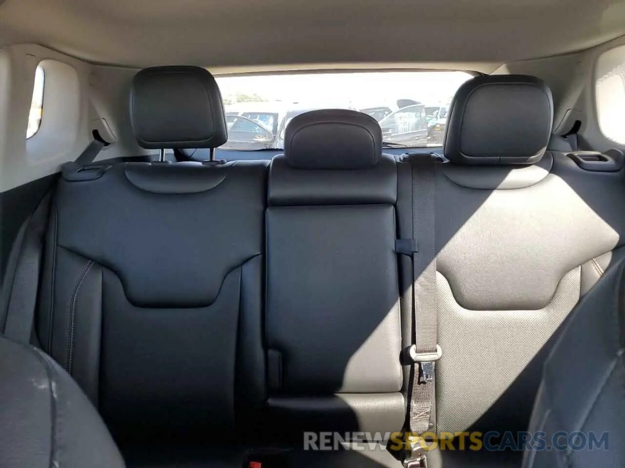 10 Photograph of a damaged car 3C4NJDCB7NT231320 JEEP COMPASS 2022