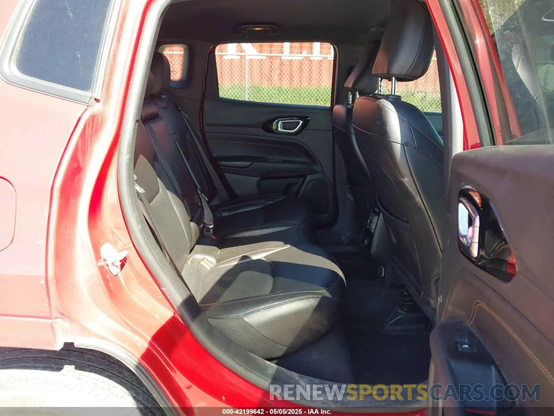 8 Photograph of a damaged car 3C4NJDCB8NT146177 JEEP COMPASS 2022