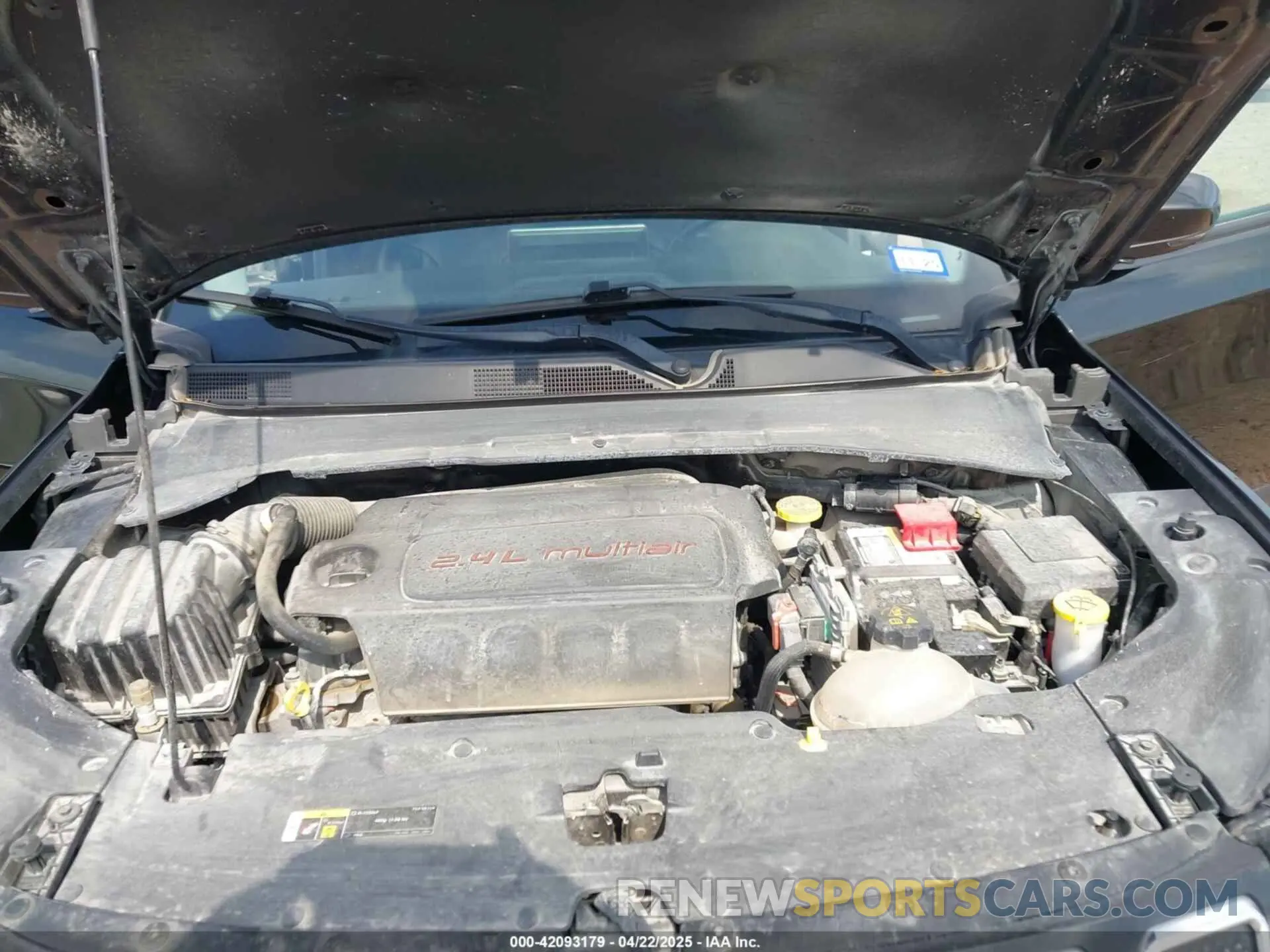 10 Photograph of a damaged car 3C4NJDCB8NT195573 JEEP COMPASS 2022