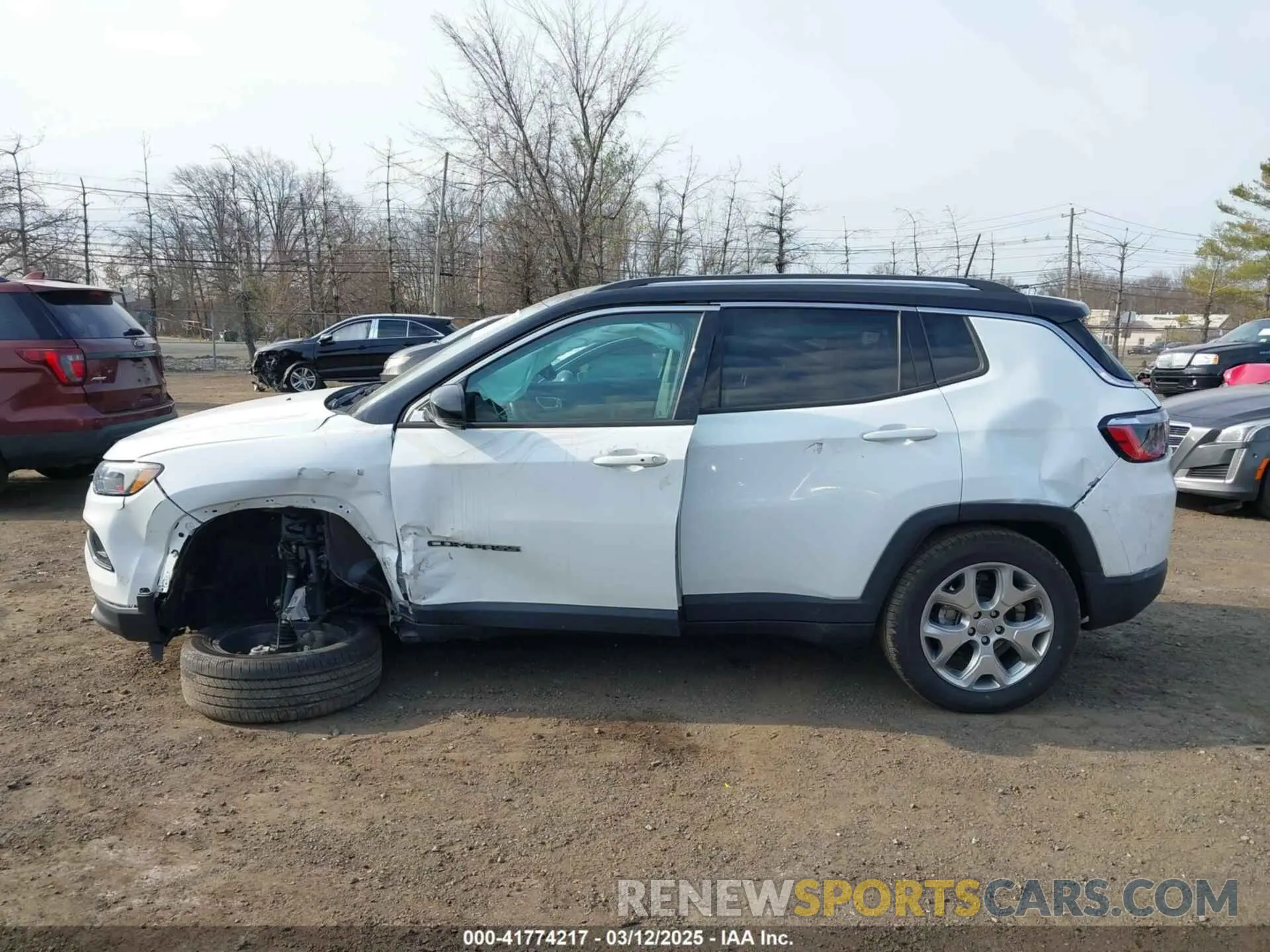 14 Photograph of a damaged car 3C4NJDCB9NT130392 JEEP COMPASS 2022
