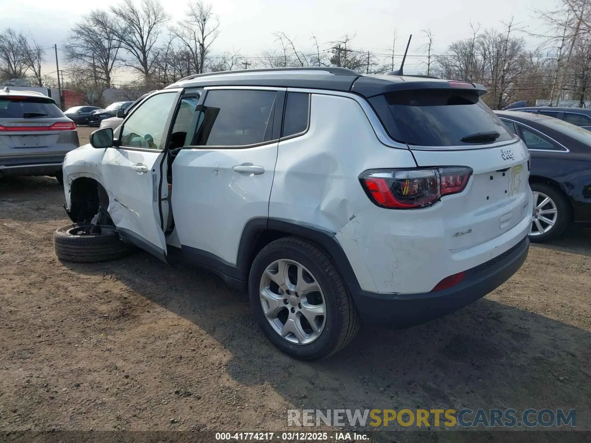 3 Photograph of a damaged car 3C4NJDCB9NT130392 JEEP COMPASS 2022