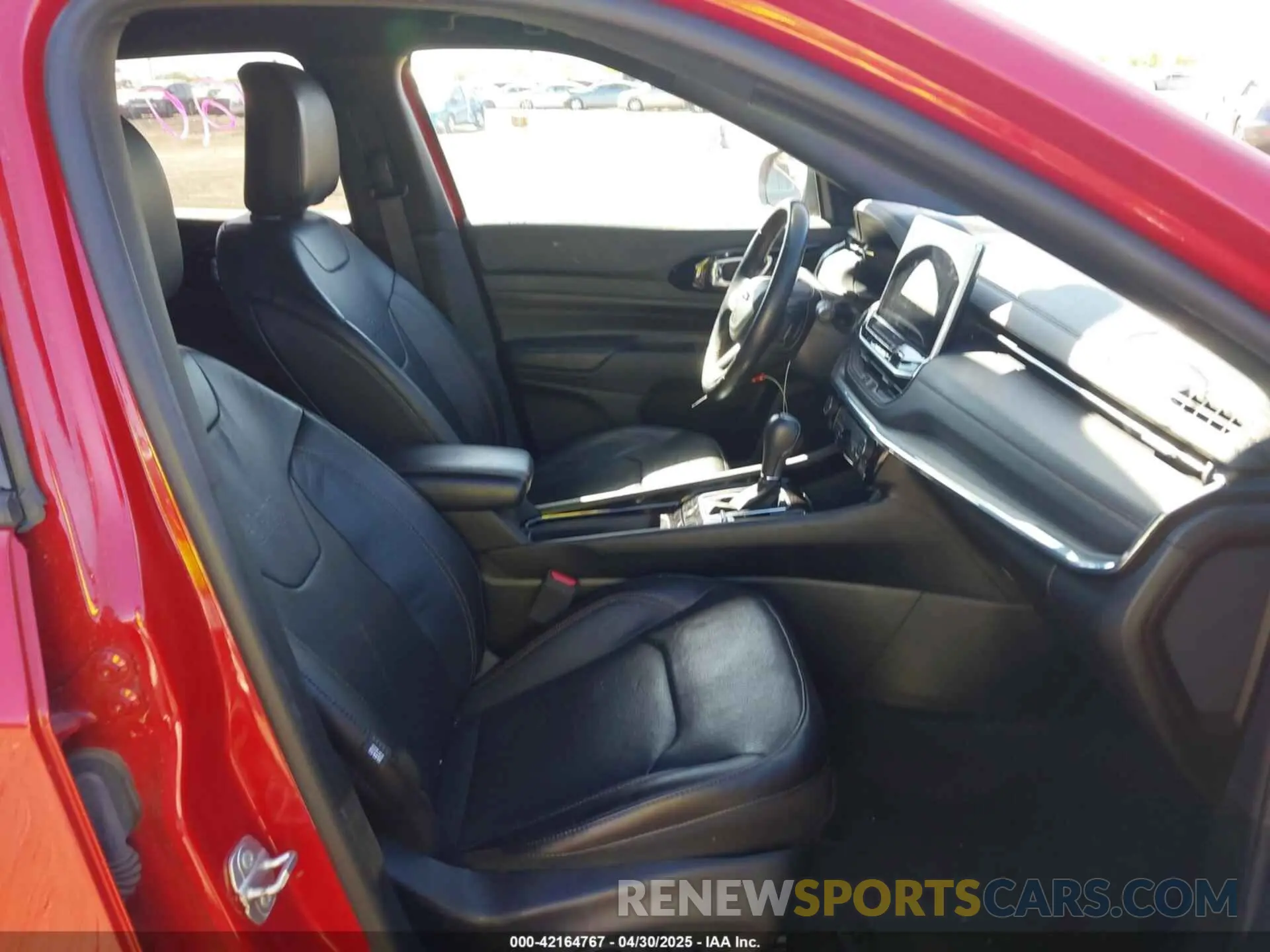 5 Photograph of a damaged car 3C4NJDCB9NT192035 JEEP COMPASS 2022