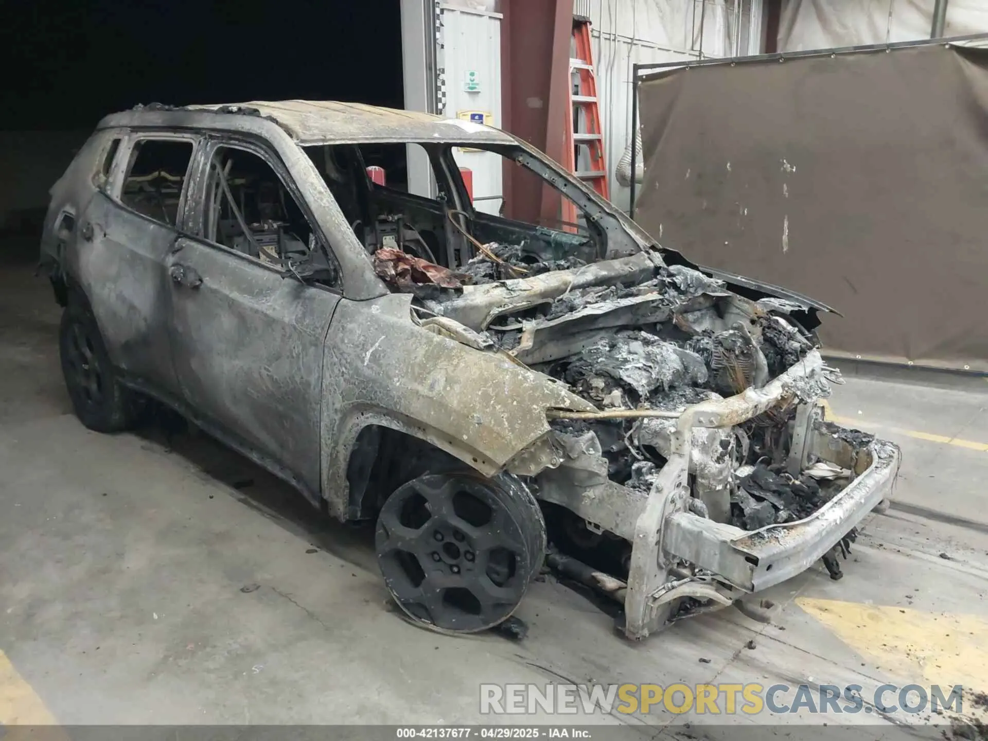 1 Photograph of a damaged car 3C4NJDDB2NT233782 JEEP COMPASS 2022
